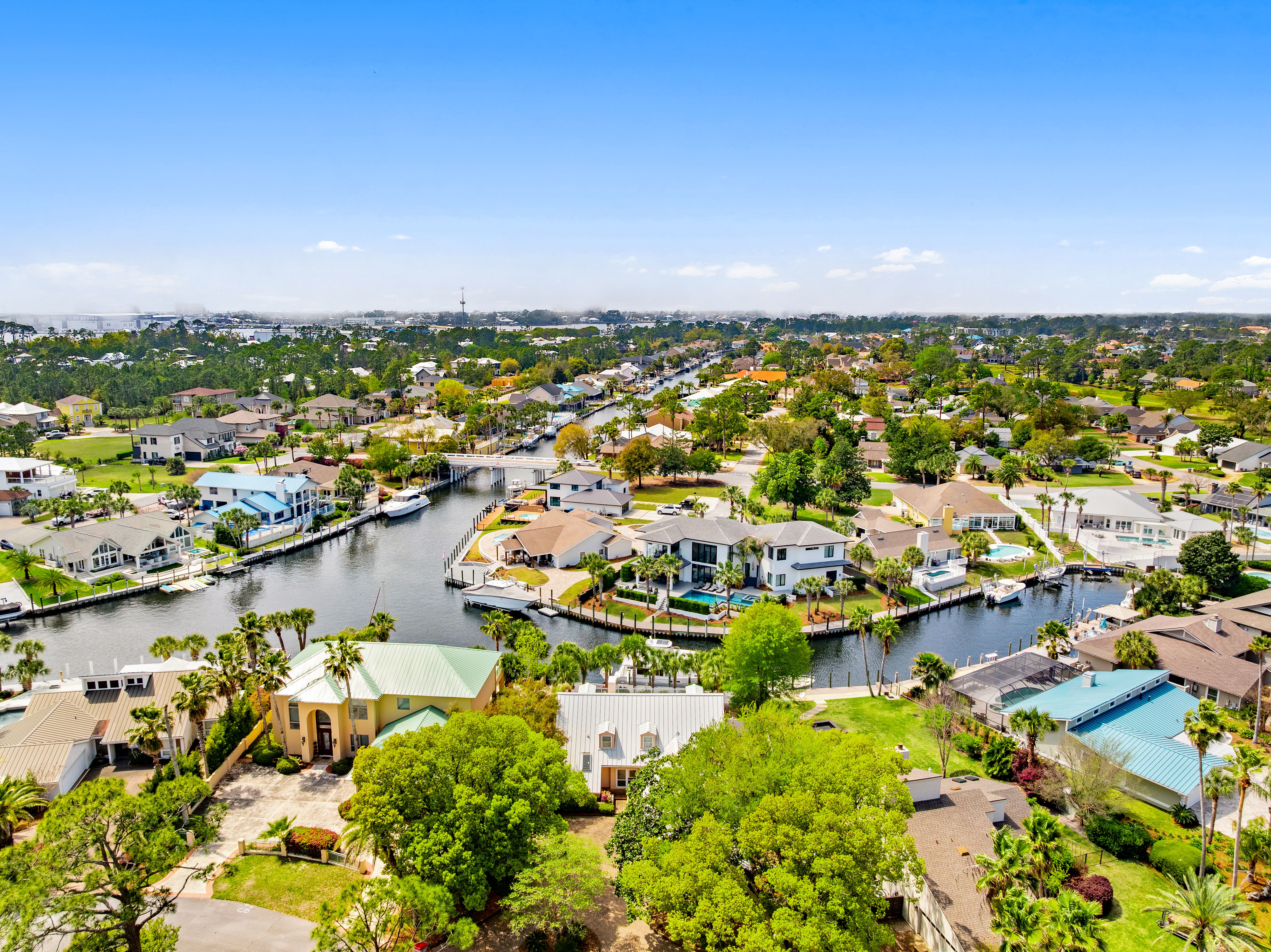  Thoughtfully-Designed Waterfront Retreat With Gulf And Bay Access - 物件實景