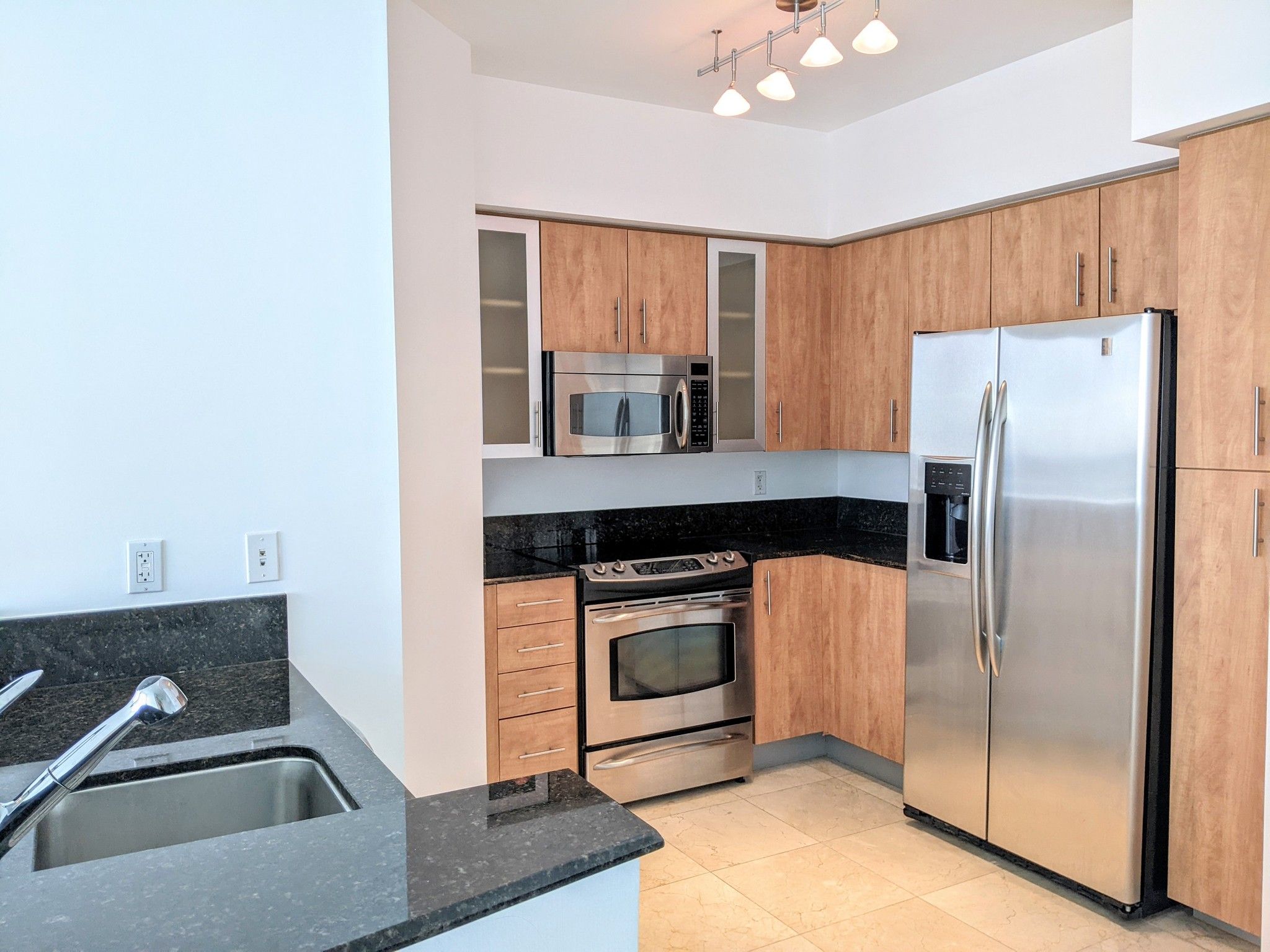  7910 Harbor Island Dr, North Bay Village, FL, 33141 - 物件實景