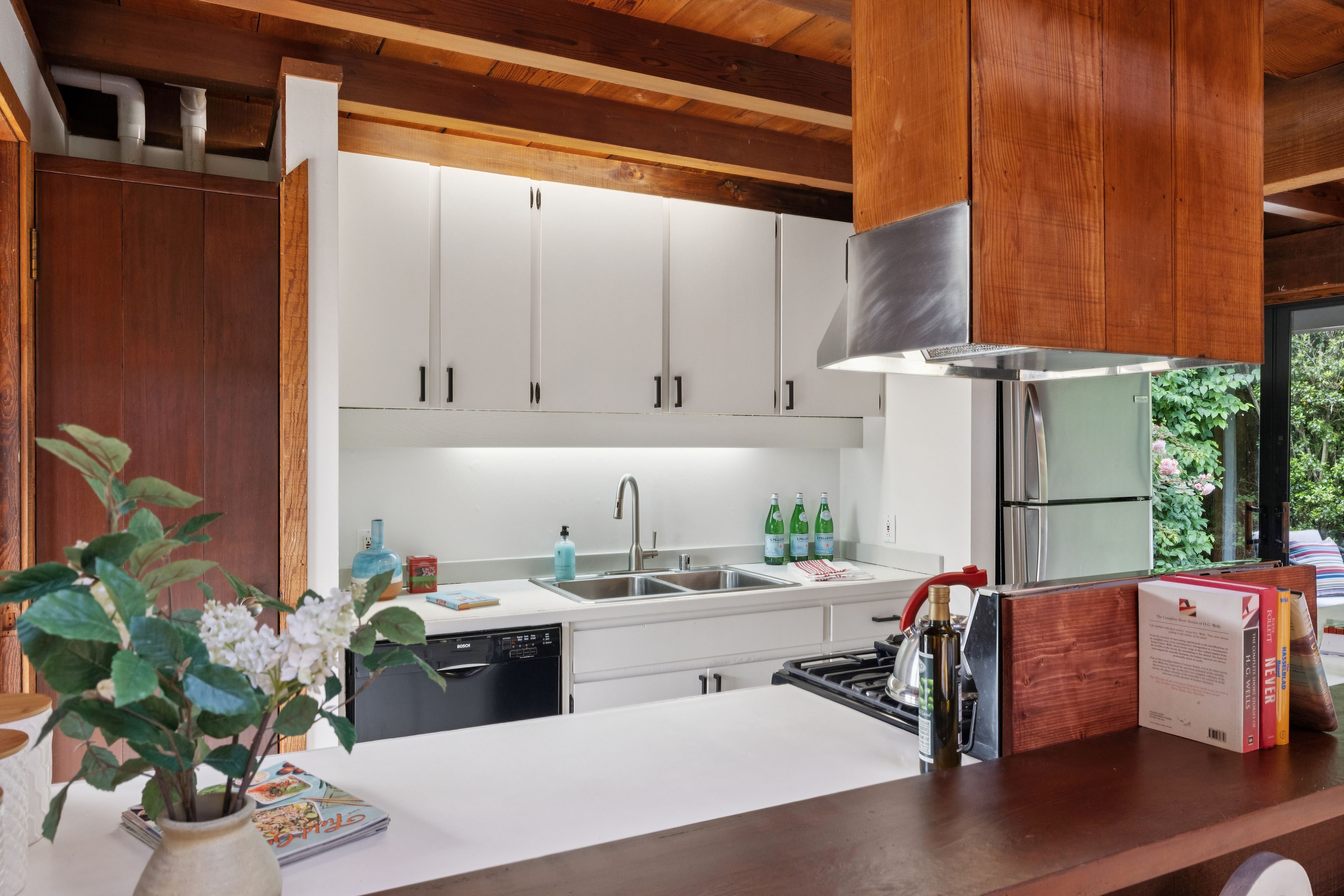  Redwood, Glass, and Companion Spaces - 物件實景
