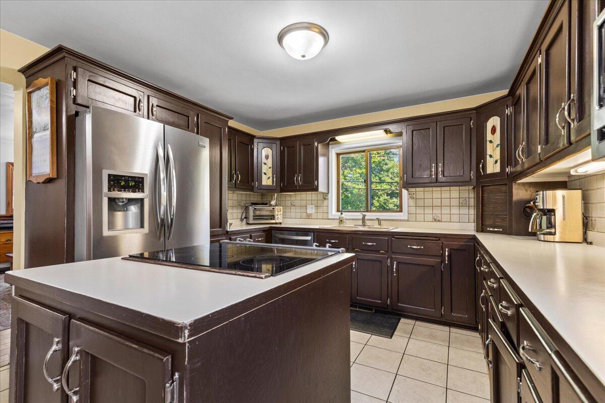 West Bend, Wisconsin, 53090, United States, 4 Bedrooms Bedrooms, ,3 BathroomsBathrooms,Residential,For Sale,1960551