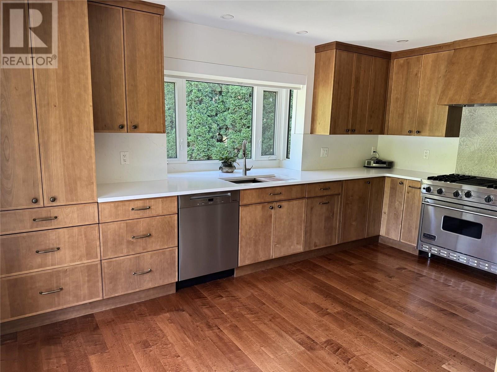 KAMLOOPS, British Columbia, V2C 4P7, CA, 4 Bedrooms Bedrooms, ,3 BathroomsBathrooms,Residential,For Sale,1858047