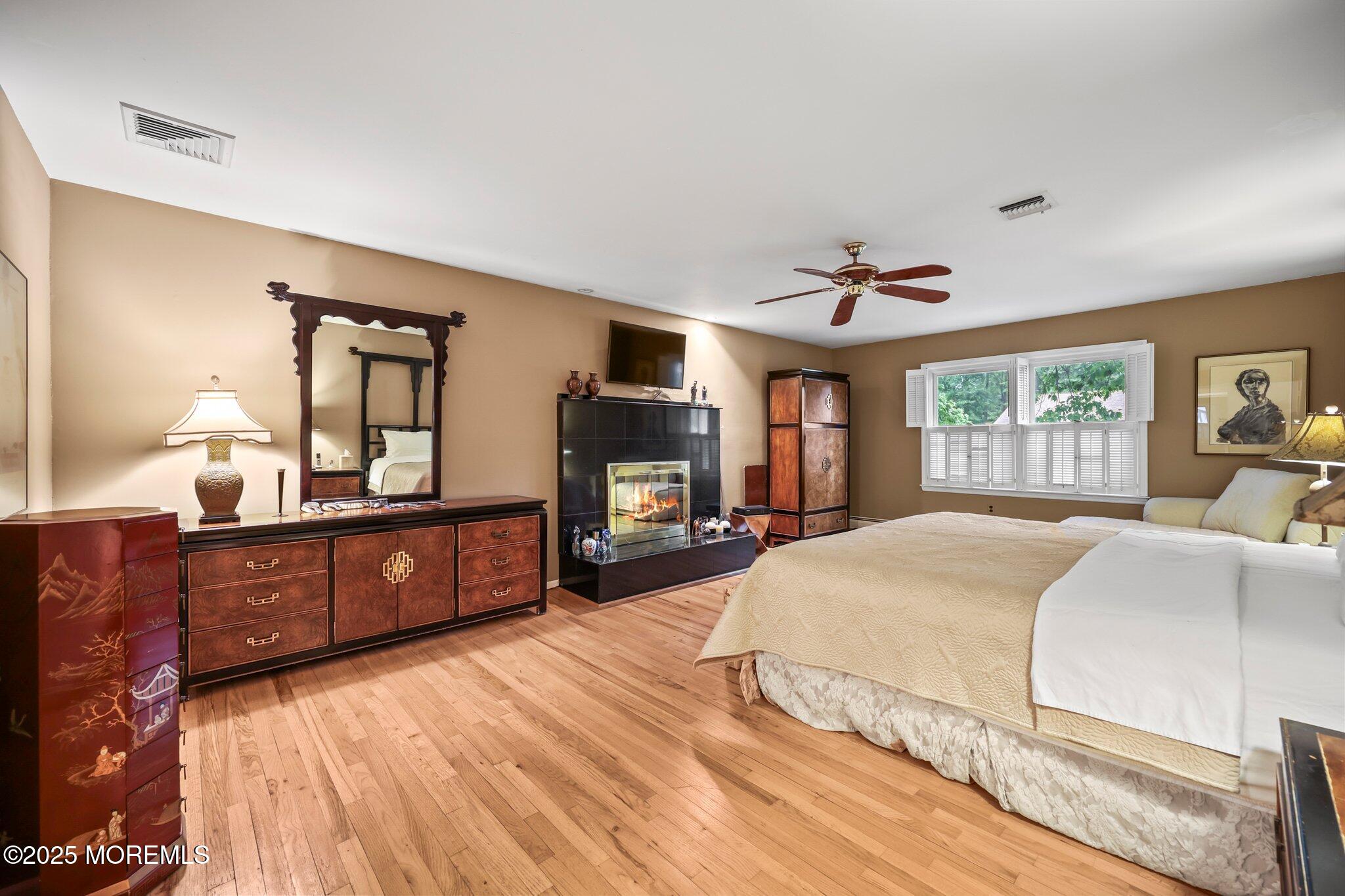 Morganville, New Jersey, 07751, United States, 6 Bedrooms Bedrooms, ,6 BathroomsBathrooms,Residential,For Sale,1823484