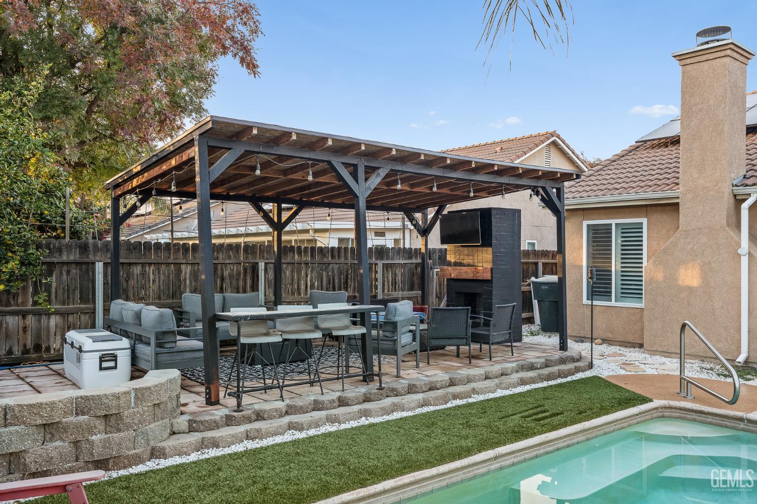 Hanford, California, 93230, United States, 4 Bedrooms Bedrooms, ,2 BathroomsBathrooms,Residential,For Sale,1985699