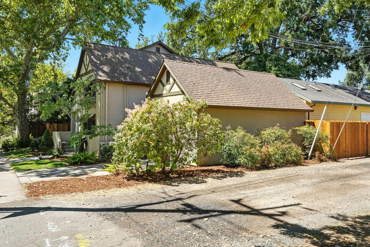 Sacramento, California, 95819, United States, 3 Bedrooms Bedrooms, ,2 BathroomsBathrooms,Residential,For Sale,1925048