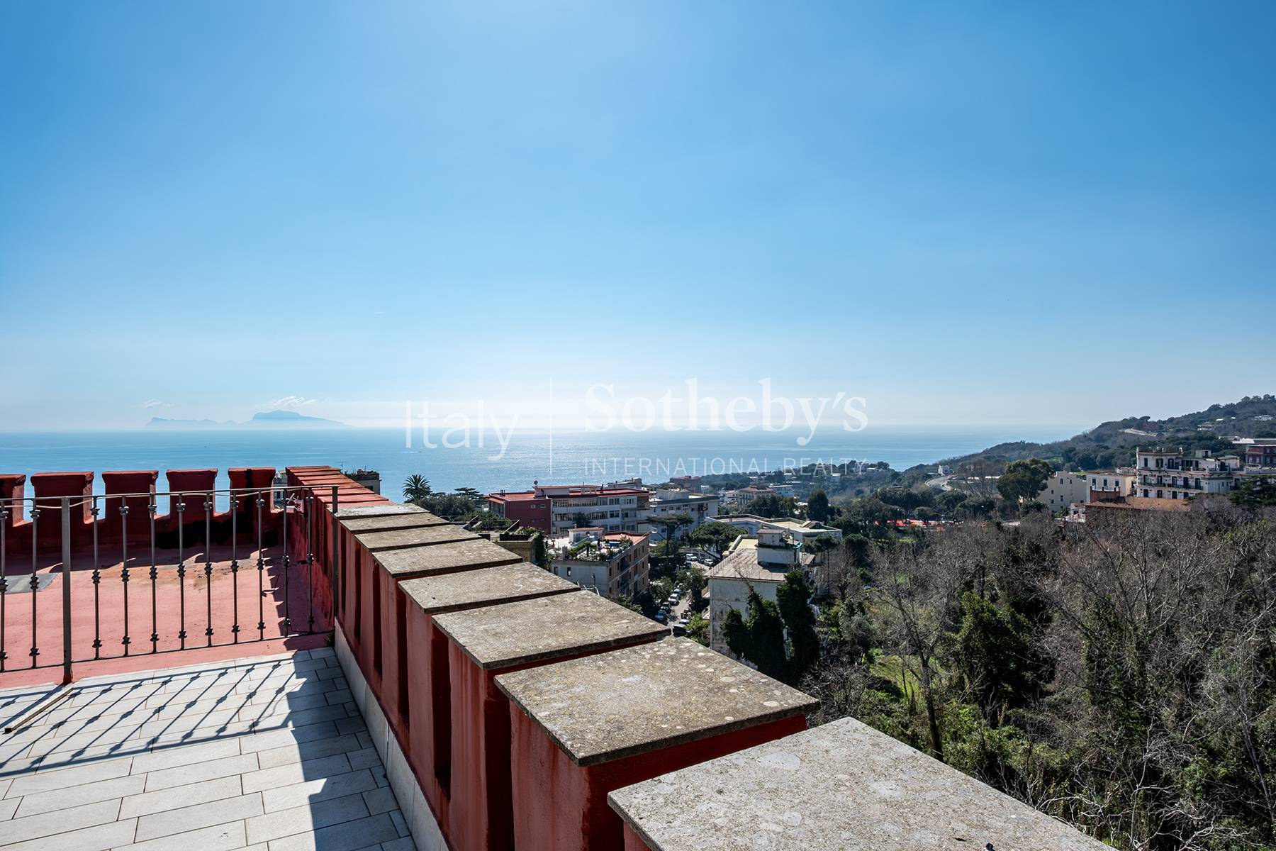  Elegant apartment with a terrace in a historic villa - 物件實景