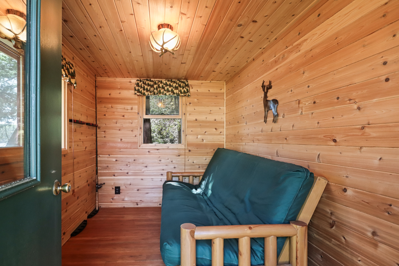 Watersmeet, Michigan, 49969, United States, 1 Bedroom Bedrooms, ,1 BathroomBathrooms,Residential,For Sale,2049424