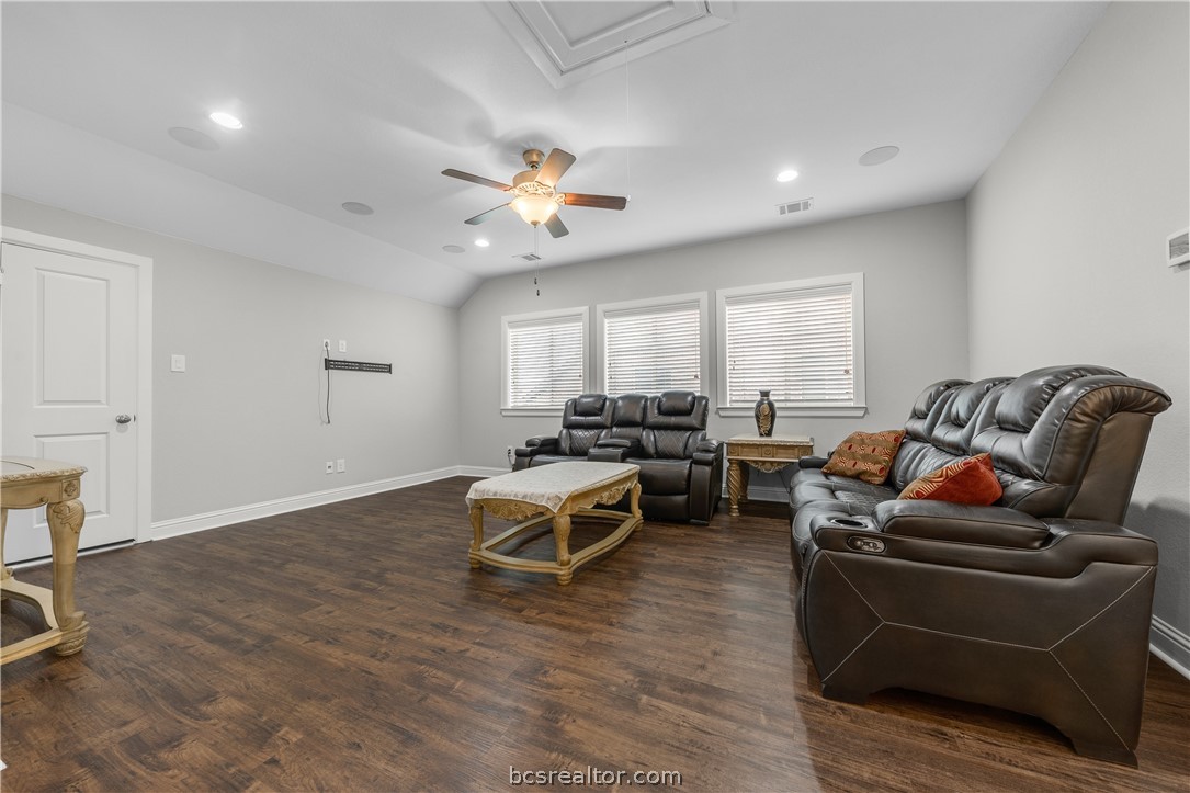 4311 Egremont Place, College Station, Texas, 77845, United States, 5 Bedrooms Bedrooms, ,5 BathroomsBathrooms,Residential,For Sale,4311 Egremont Place,1624351