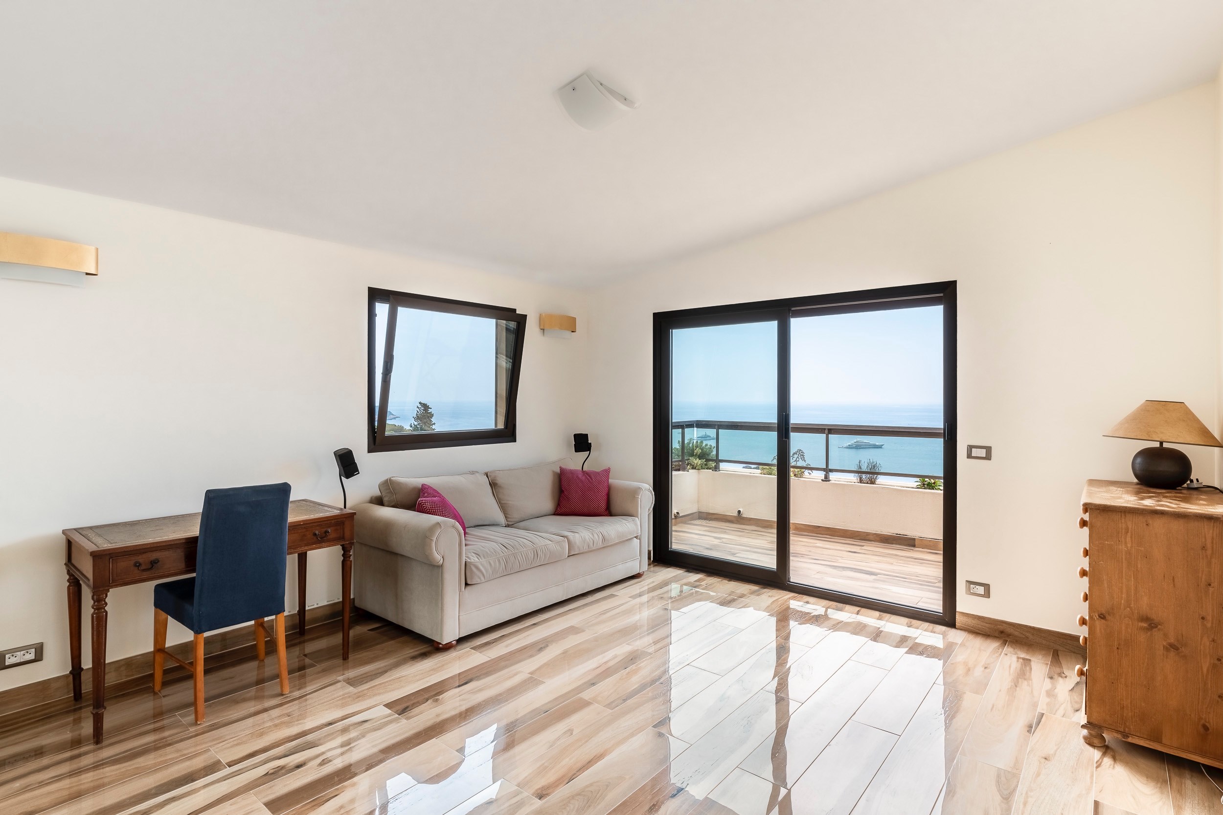  3-Bedroom Duplex Apartment Villa Near Monaco  Exceptional Sea View - 物件實景