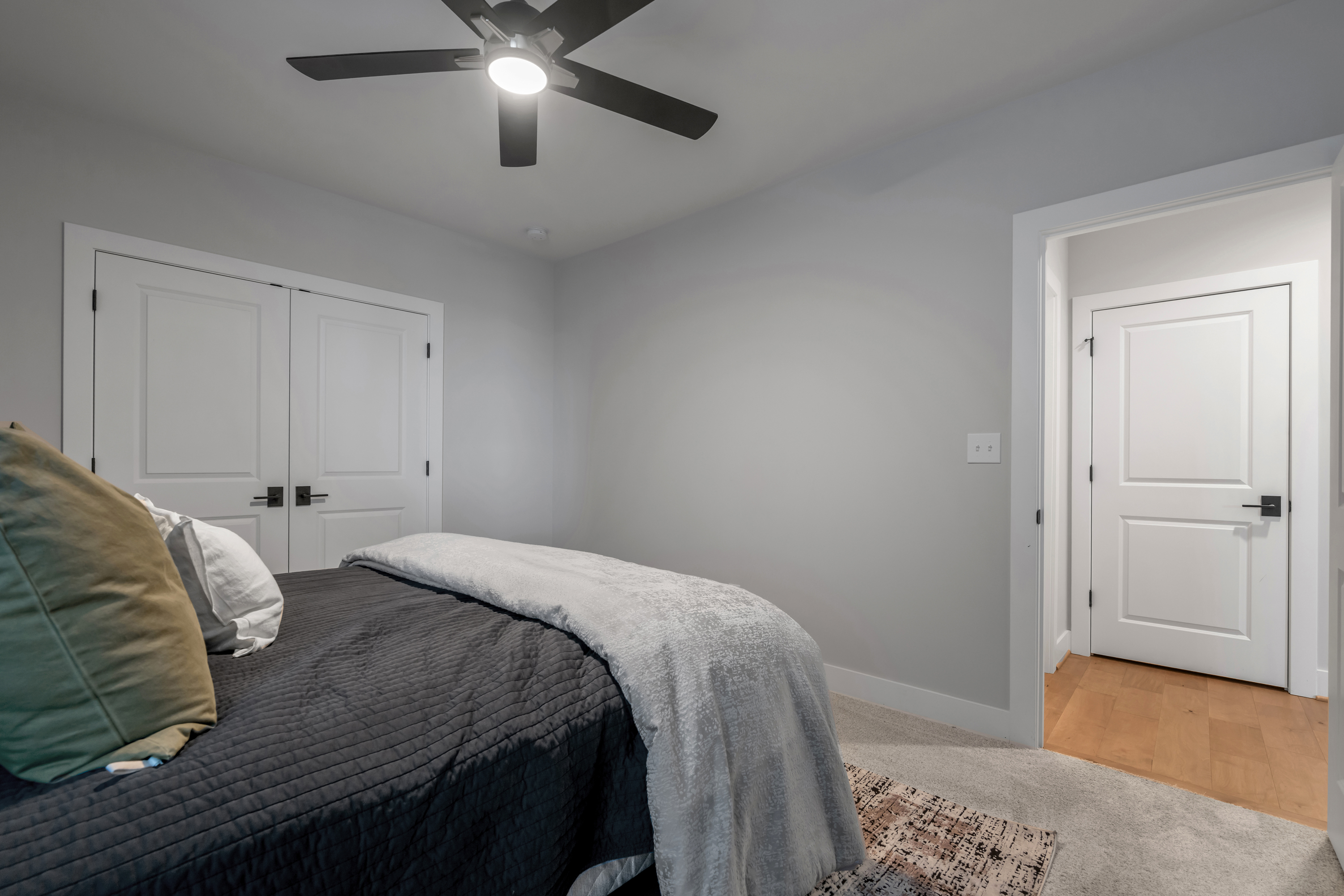  2429 Lorenzo Way - 物件實景