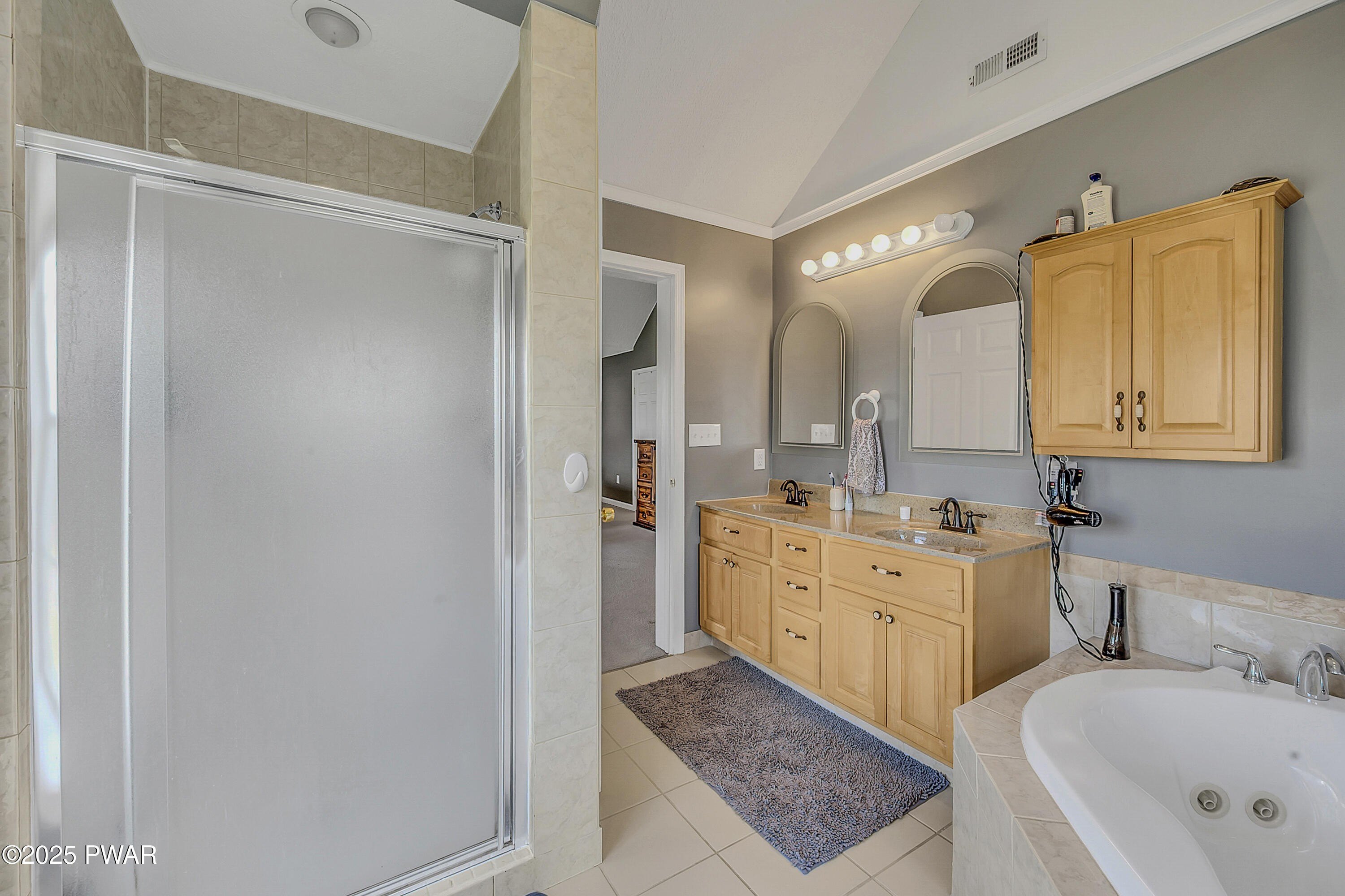 Moscow, Pennsylvania, 18444, United States, 4 Bedrooms Bedrooms, ,3 BathroomsBathrooms,Residential,For Sale,1987034