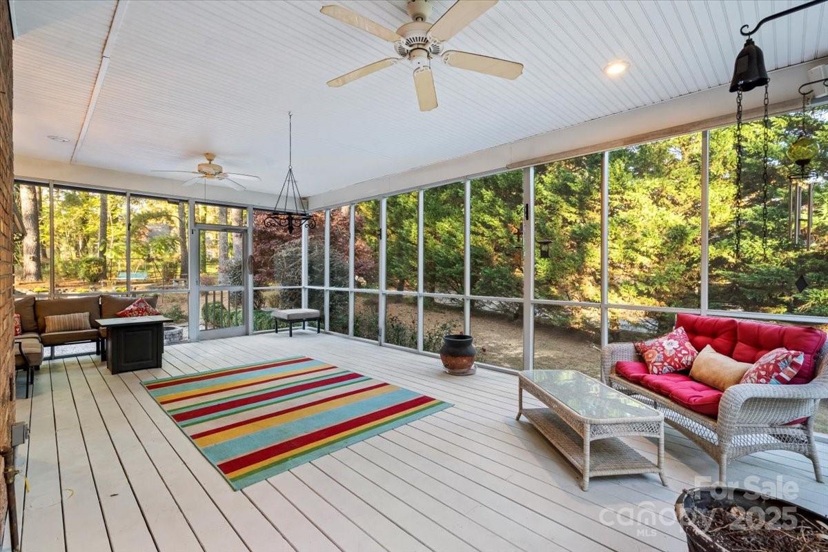 Kannapolis, North Carolina, 28081, United States, 3 Bedrooms Bedrooms, ,4 BathroomsBathrooms,Residential,For Sale,1989536