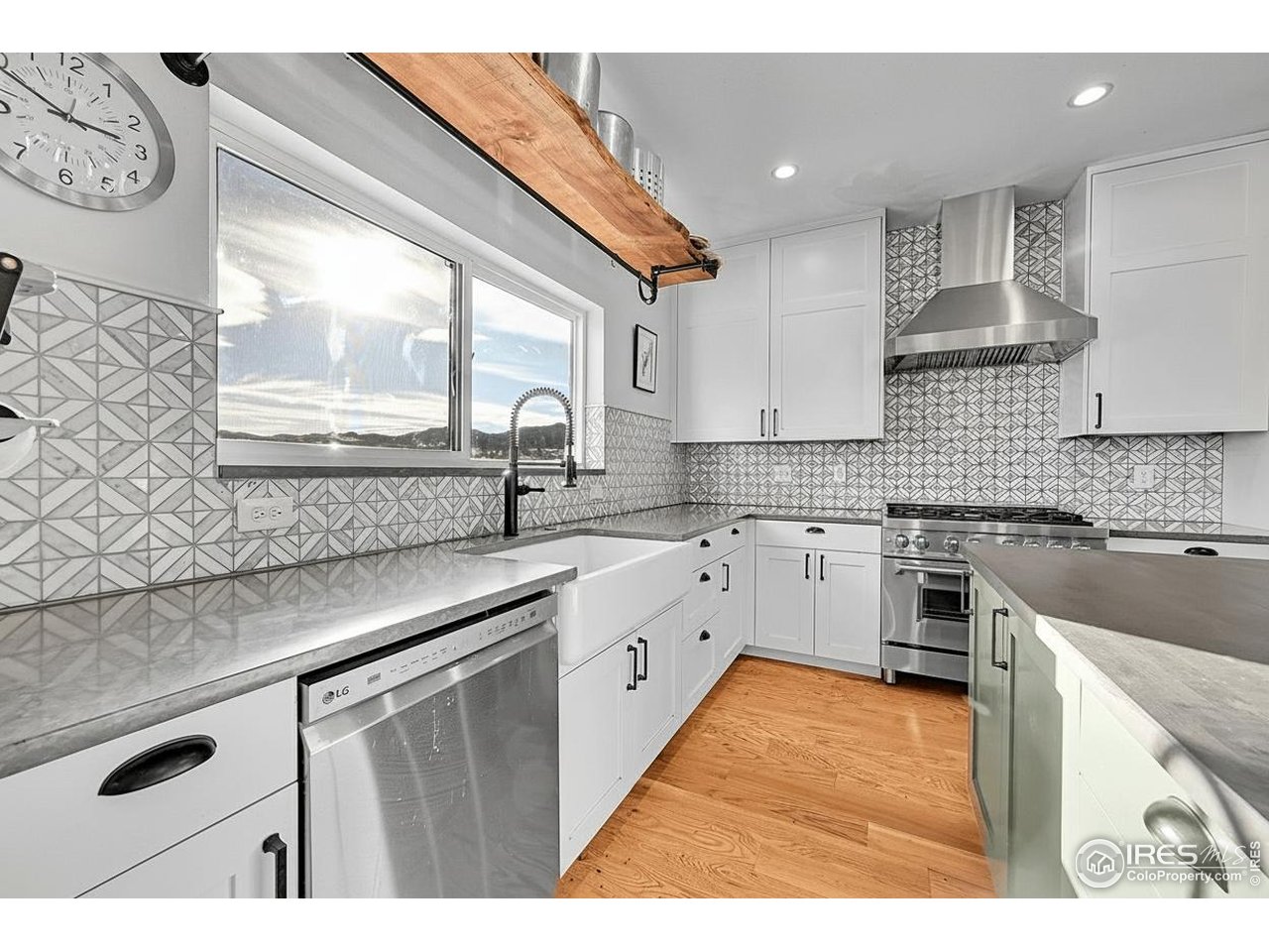 Lyons, Colorado, 80540, United States, 4 Bedrooms Bedrooms, ,2 BathroomsBathrooms,Residential,For Sale,1991914