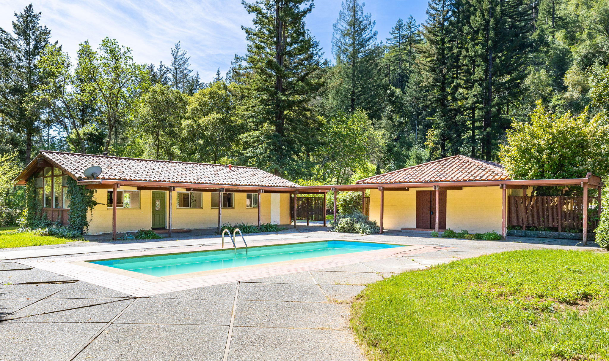  3320 Redwood Road - 物件實景