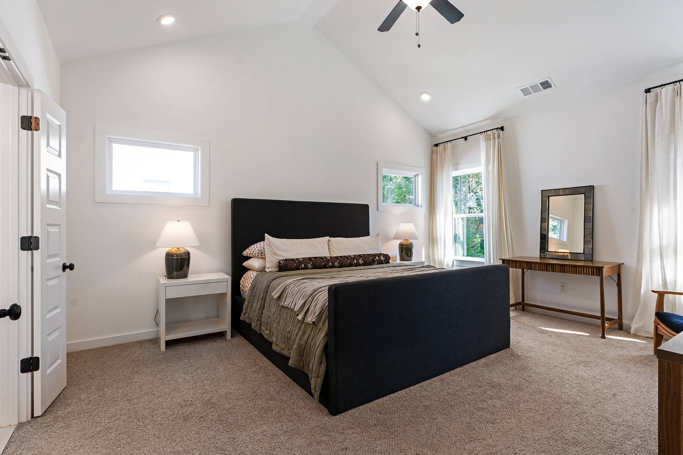  Beautifully Designed Home in the Desirable Kelly Mill Reserve Community - 物件實景