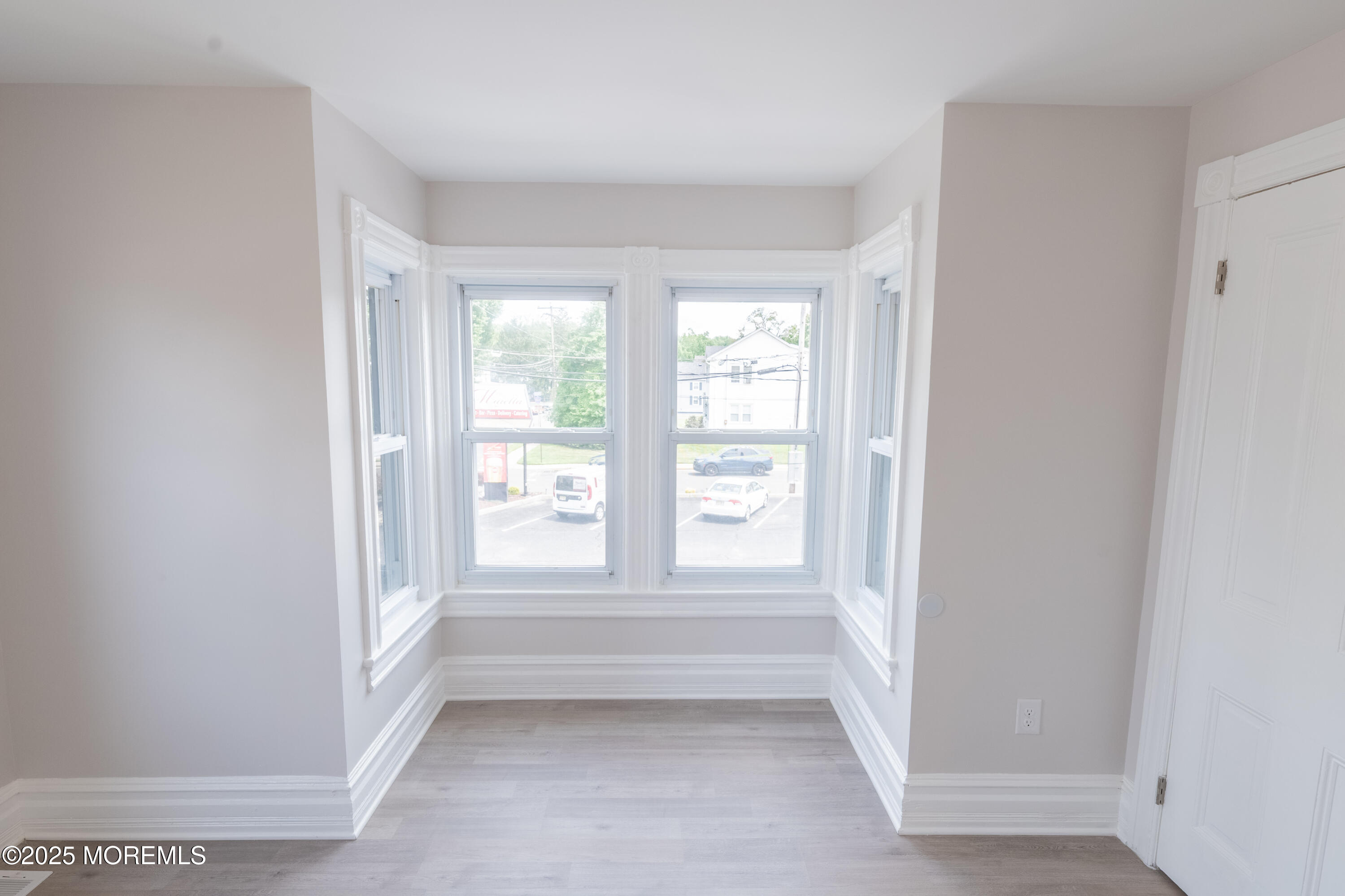 Englishtown, New Jersey, 07726, United States, 6 Bedrooms Bedrooms, ,4 BathroomsBathrooms,Residential,For Sale,1908199