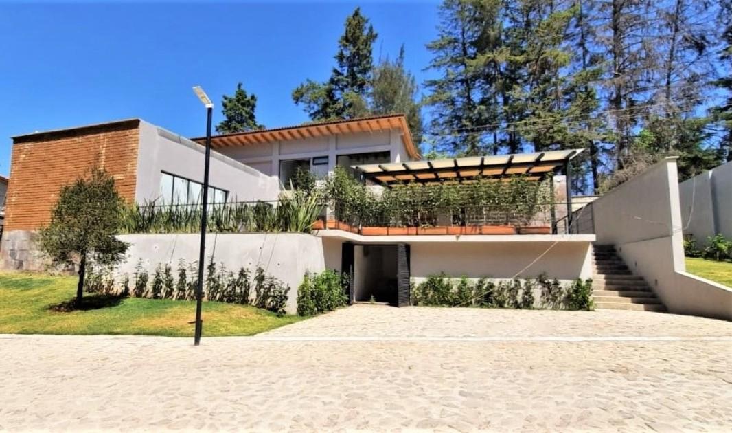 Valle de Bravo, Estado de México, 51200, Mexico, 3 Bedrooms Bedrooms, ,4 BathroomsBathrooms,Residential,For Sale,1739246