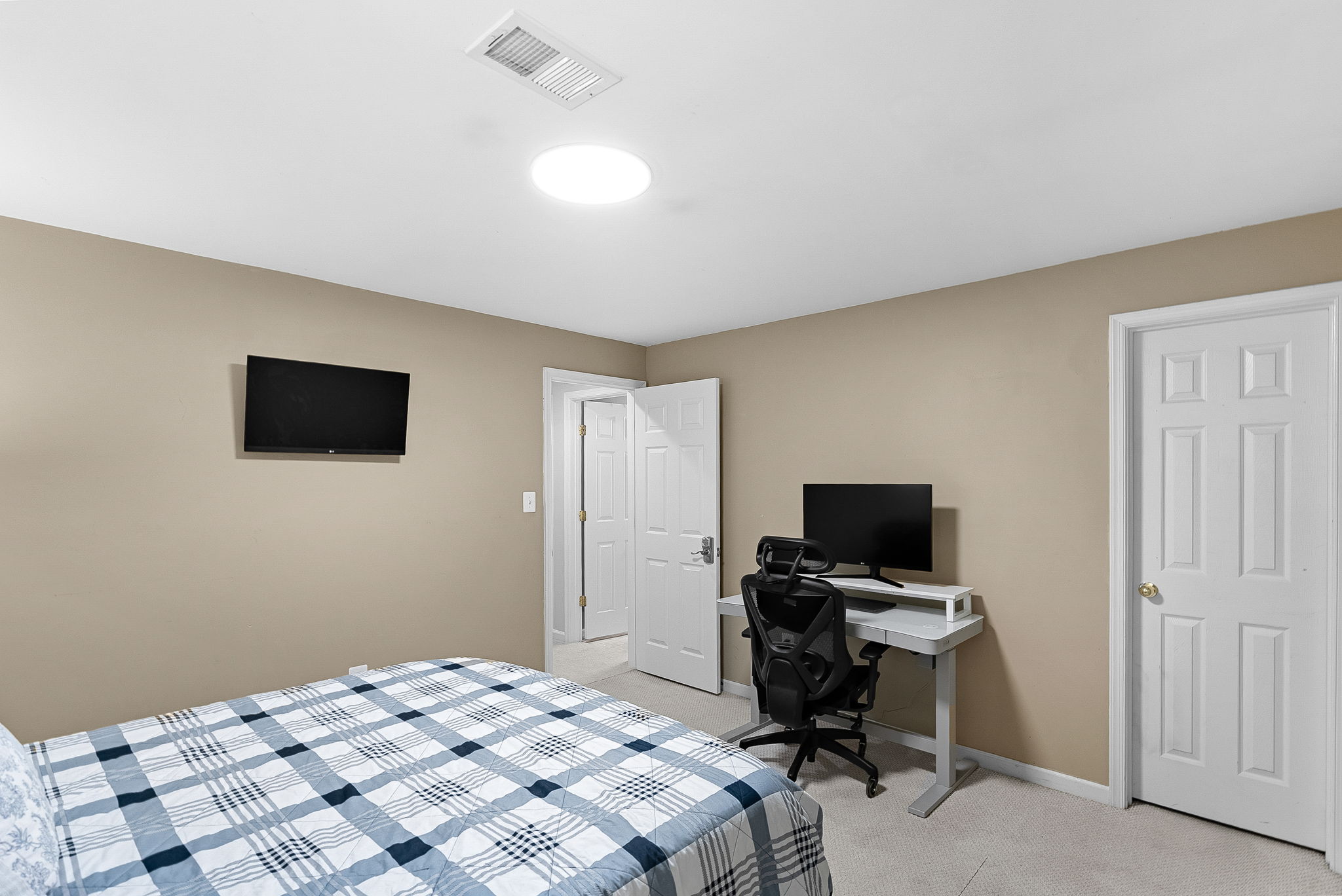  348 Ebaugh Drive SE, Leesburg, VA, 20175 - 物件實景