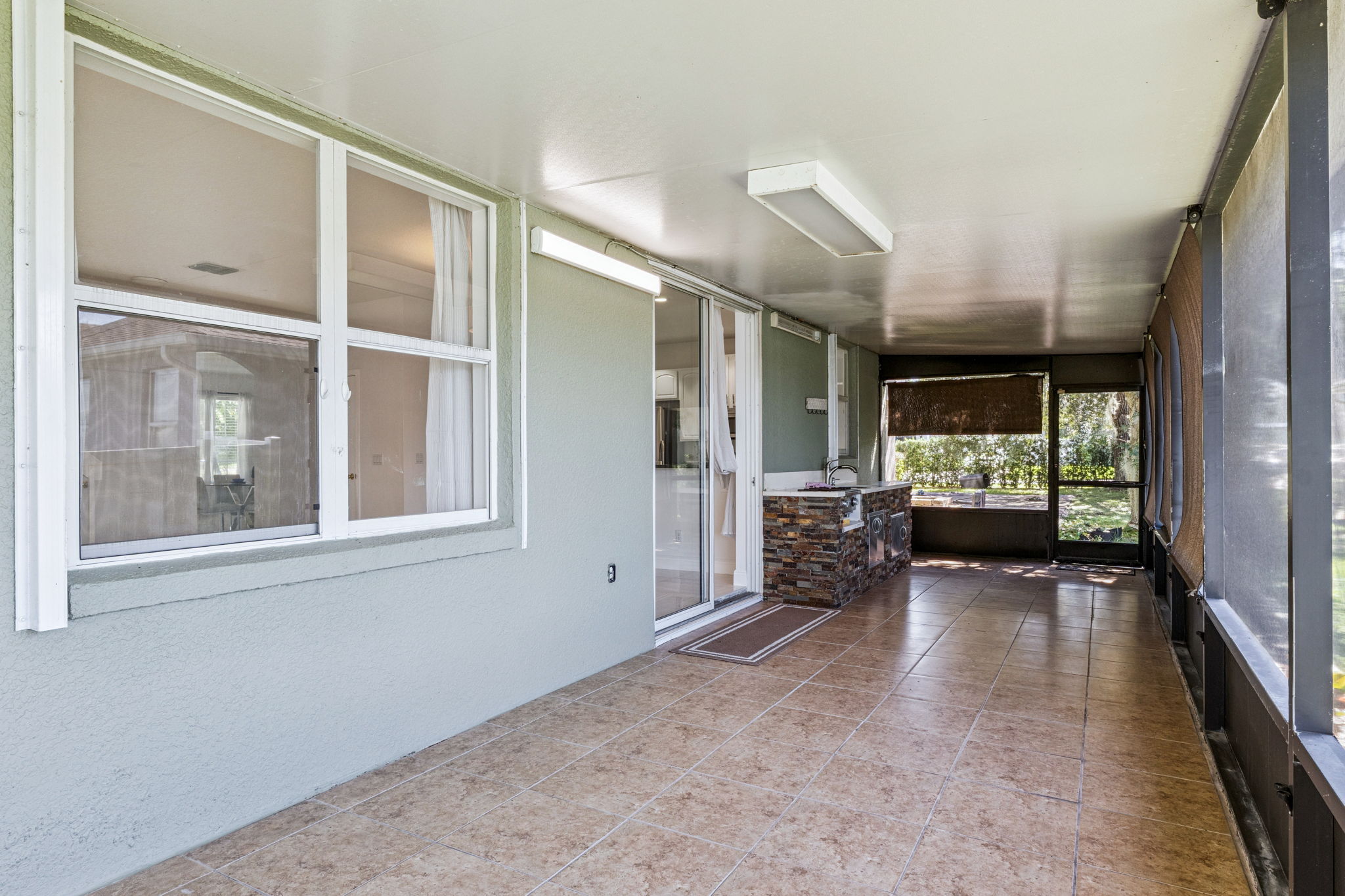 Orlando, Florida, 32825, United States, 5 Bedrooms Bedrooms, ,4 BathroomsBathrooms,Residential,For Sale,1980757