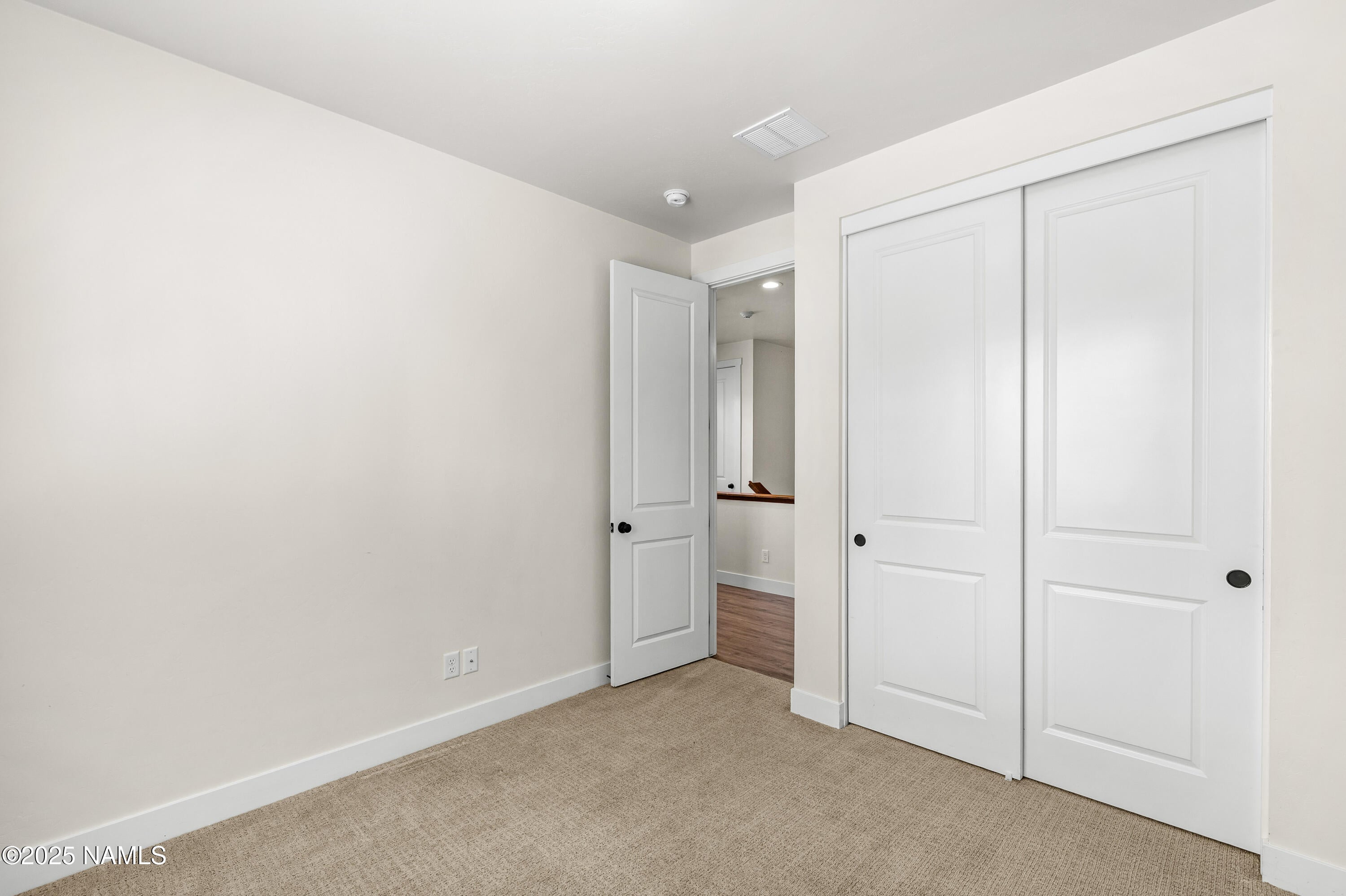 Flagstaff, Arizona, 86001, United States, 5 Bedrooms Bedrooms, ,4 BathroomsBathrooms,Residential,For Sale,1902555
