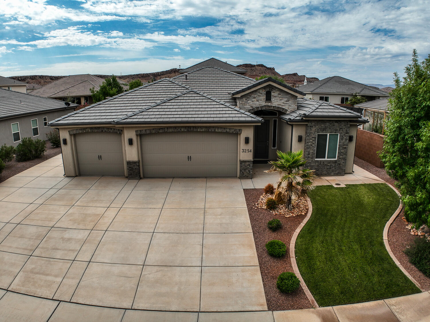 St George, Utah, 84790, United States, 3 Bedrooms Bedrooms, ,Residential,For Sale,1927103