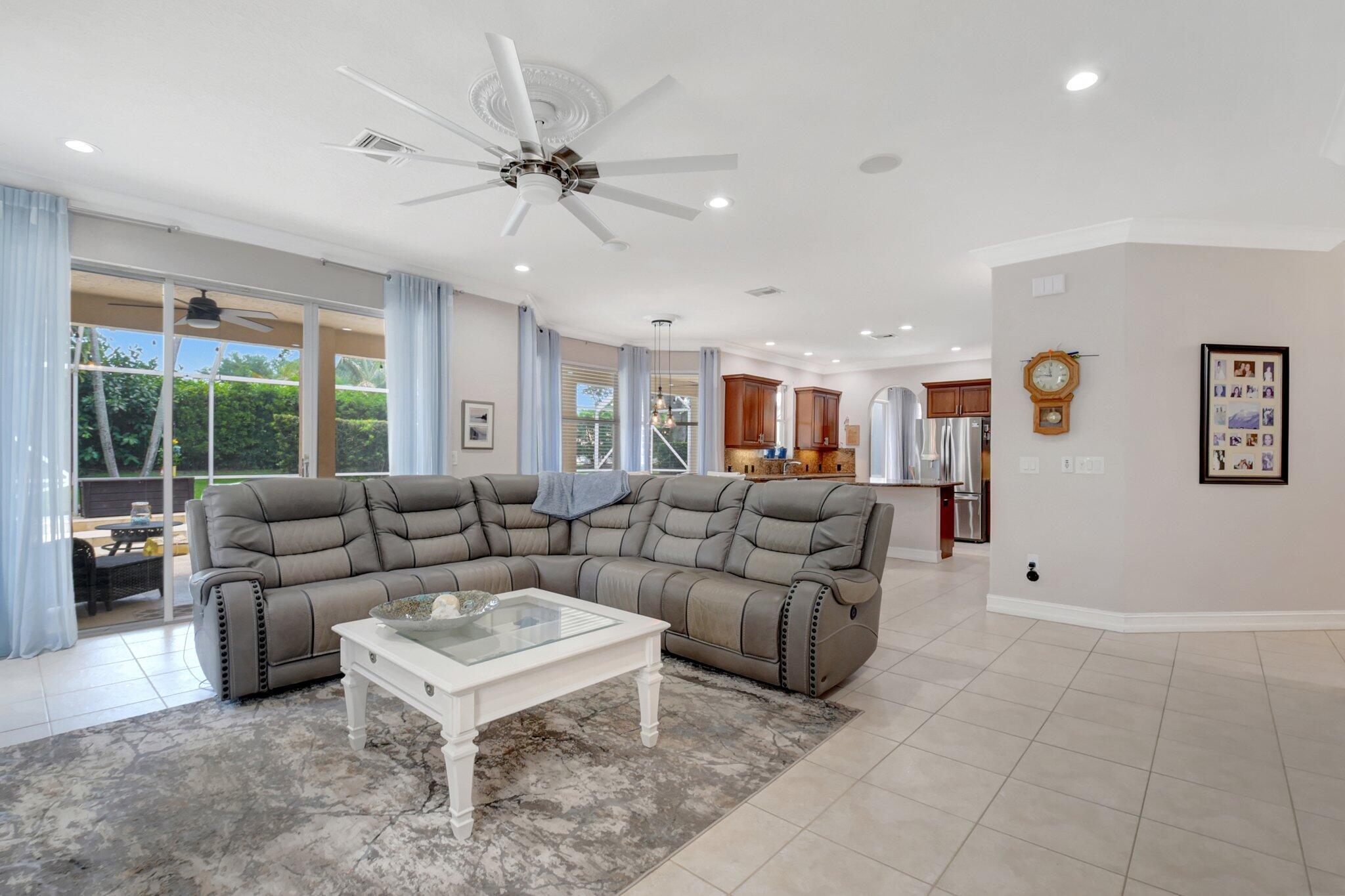 Lake Worth, Florida, 33467, United States, 4 Bedrooms Bedrooms, ,3 BathroomsBathrooms,Residential,For Sale,1978061