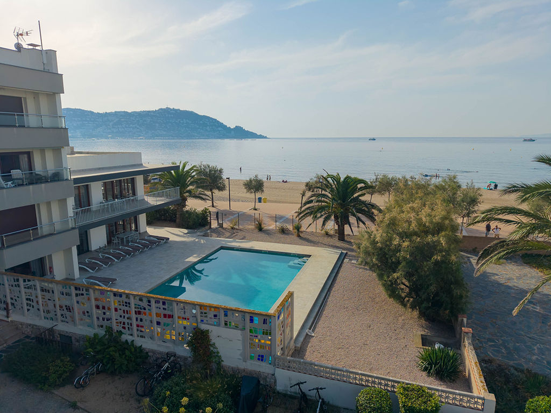  Exclusive beachfront building with tourist rental licenses - 物件實景