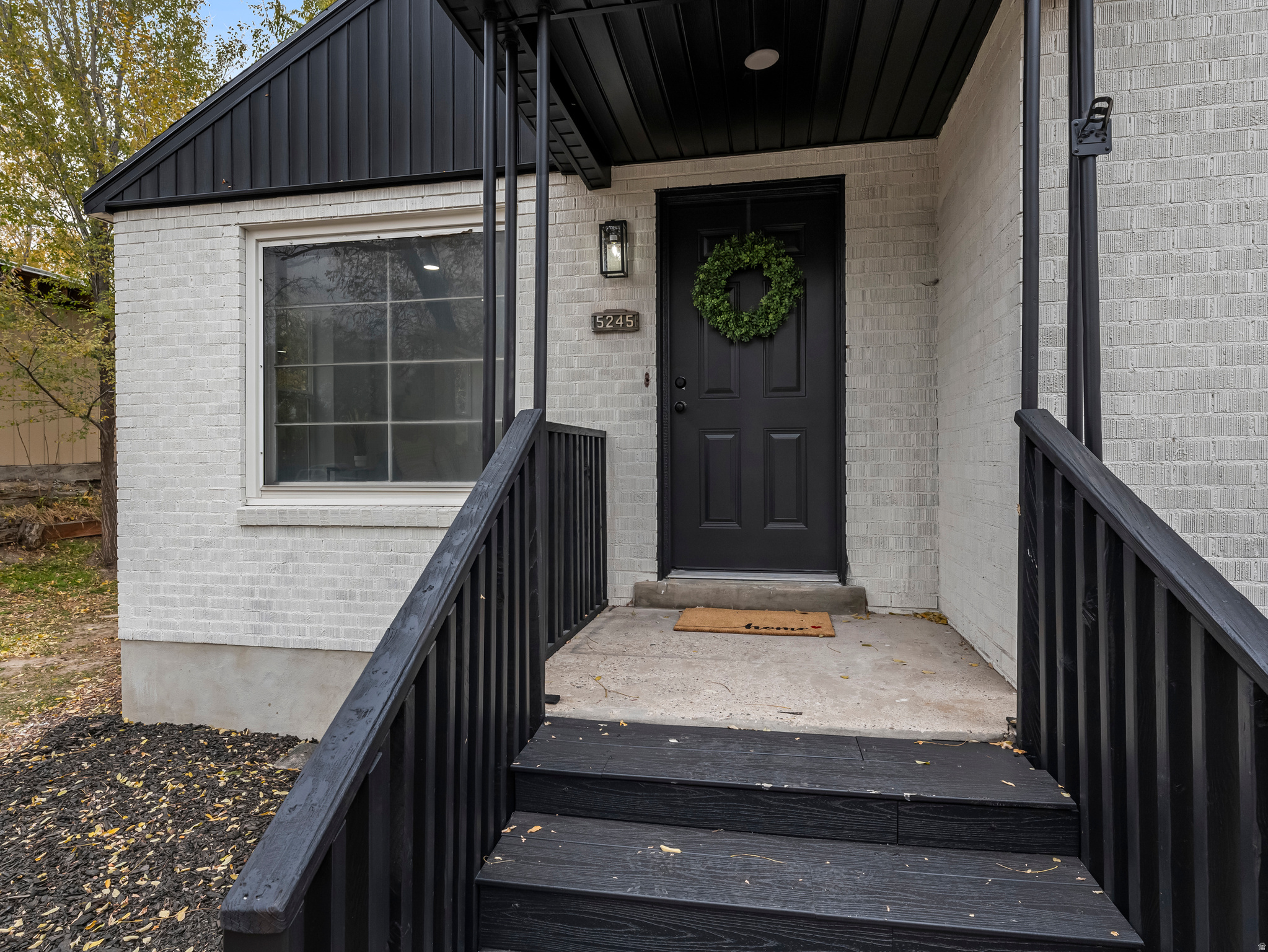 Murray, Utah, 84117, United States, 6 Bedrooms Bedrooms, ,2 BathroomsBathrooms,Residential,For Sale,1989540