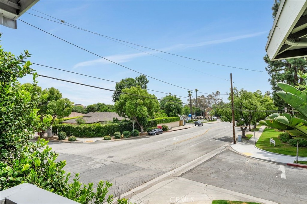 Pasadena, California, 91107, United States, 2 Bedrooms Bedrooms, ,2 BathroomsBathrooms,Residential,For Sale,1896014
