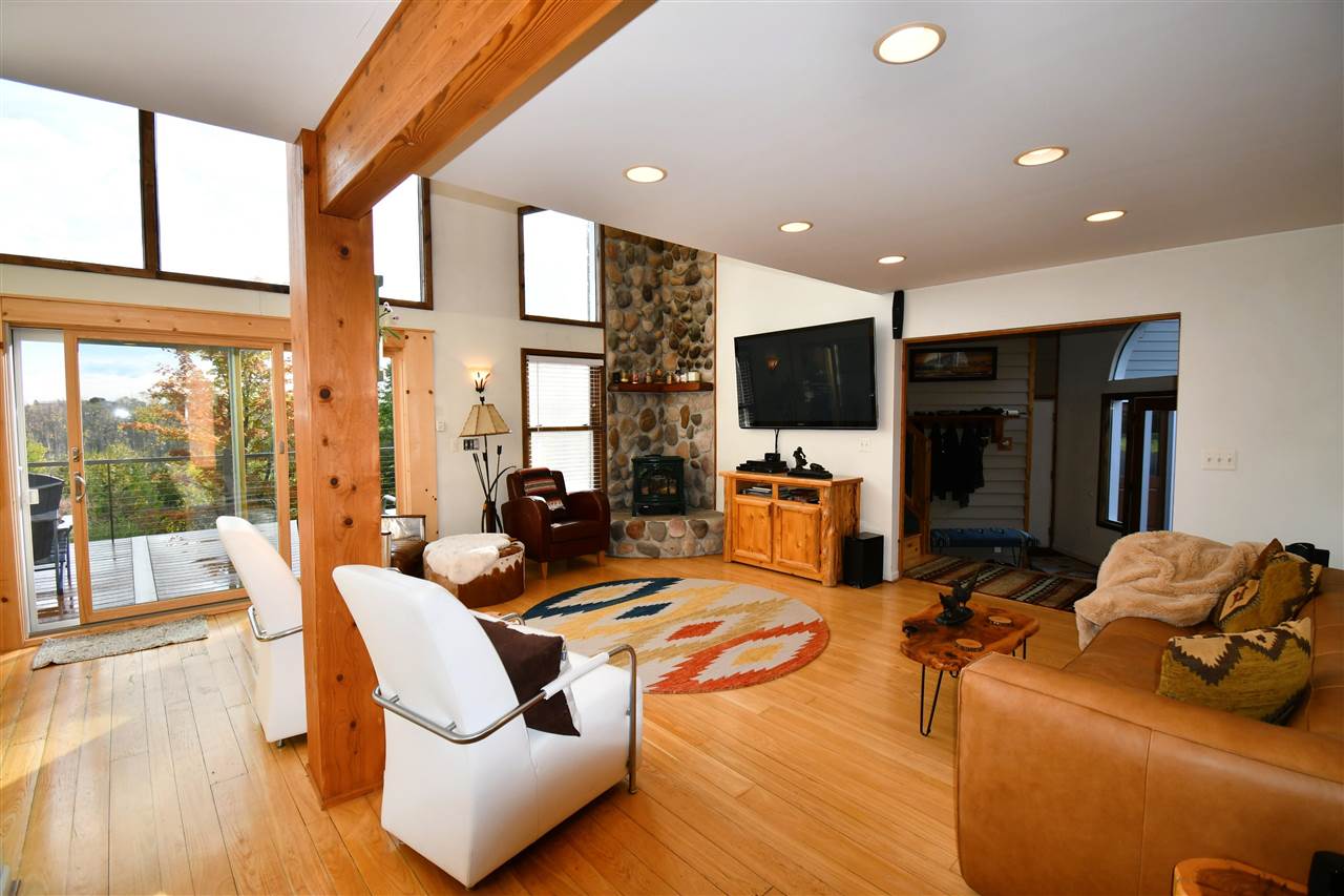 Charlevoix, Michigan, 49720, United States, 4 Bedrooms Bedrooms, ,3 BathroomsBathrooms,Residential,For Sale,1995893