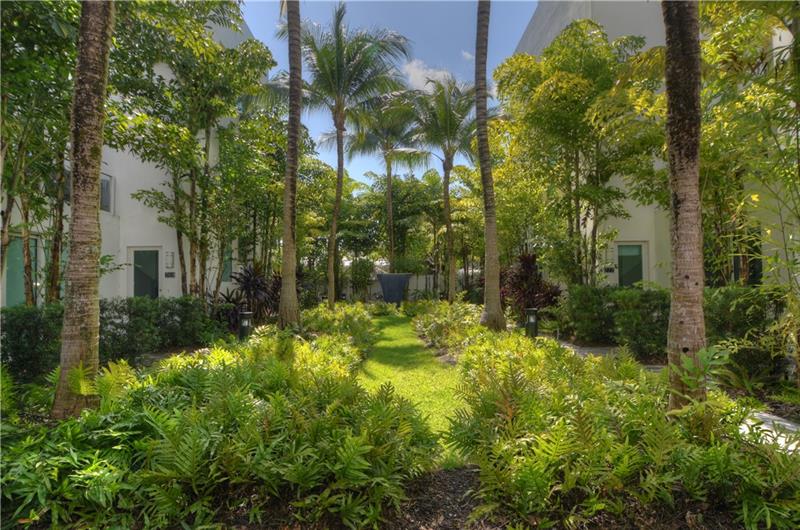 Fort Lauderdale, Florida, 33304, United States, 3 Bedrooms Bedrooms, ,4 BathroomsBathrooms,Residential,For Sale,1793977