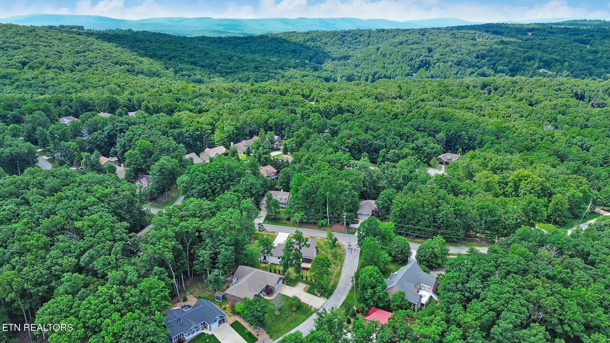 Crossville, Tennessee, 38558, United States, 3 Bedrooms Bedrooms, ,3 BathroomsBathrooms,Residential,For Sale,1998729