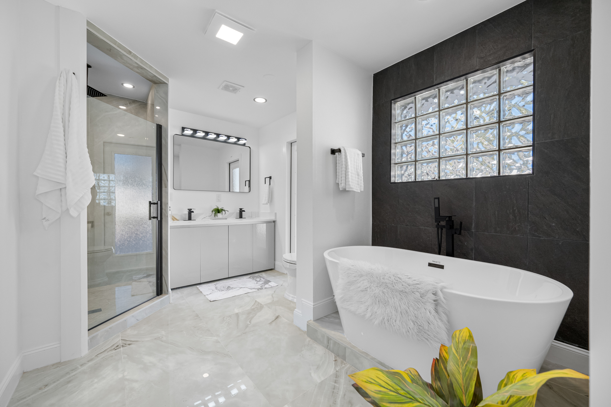 St Petersburg, Florida, 33707, United States, 3 Bedrooms Bedrooms, ,3 BathroomsBathrooms,Residential,For Sale,2017705