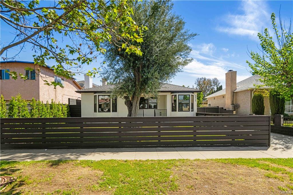 Los Angeles, California, 90032, United States, 5 Bedrooms Bedrooms, ,Residential,For Sale,1900851