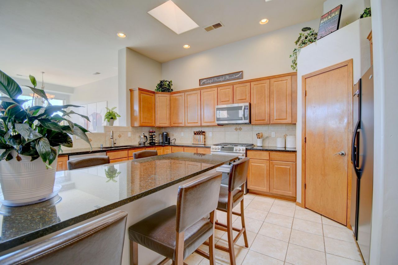 Albuquerque, New Mexico, 87120, United States, 4 Bedrooms Bedrooms, ,2 BathroomsBathrooms,Residential,For Sale,1972703