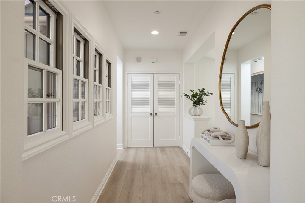 Corona del Mar, California, 92625, United States, 2 Bedrooms Bedrooms, ,2 BathroomsBathrooms,Residential,For Sale,1988207