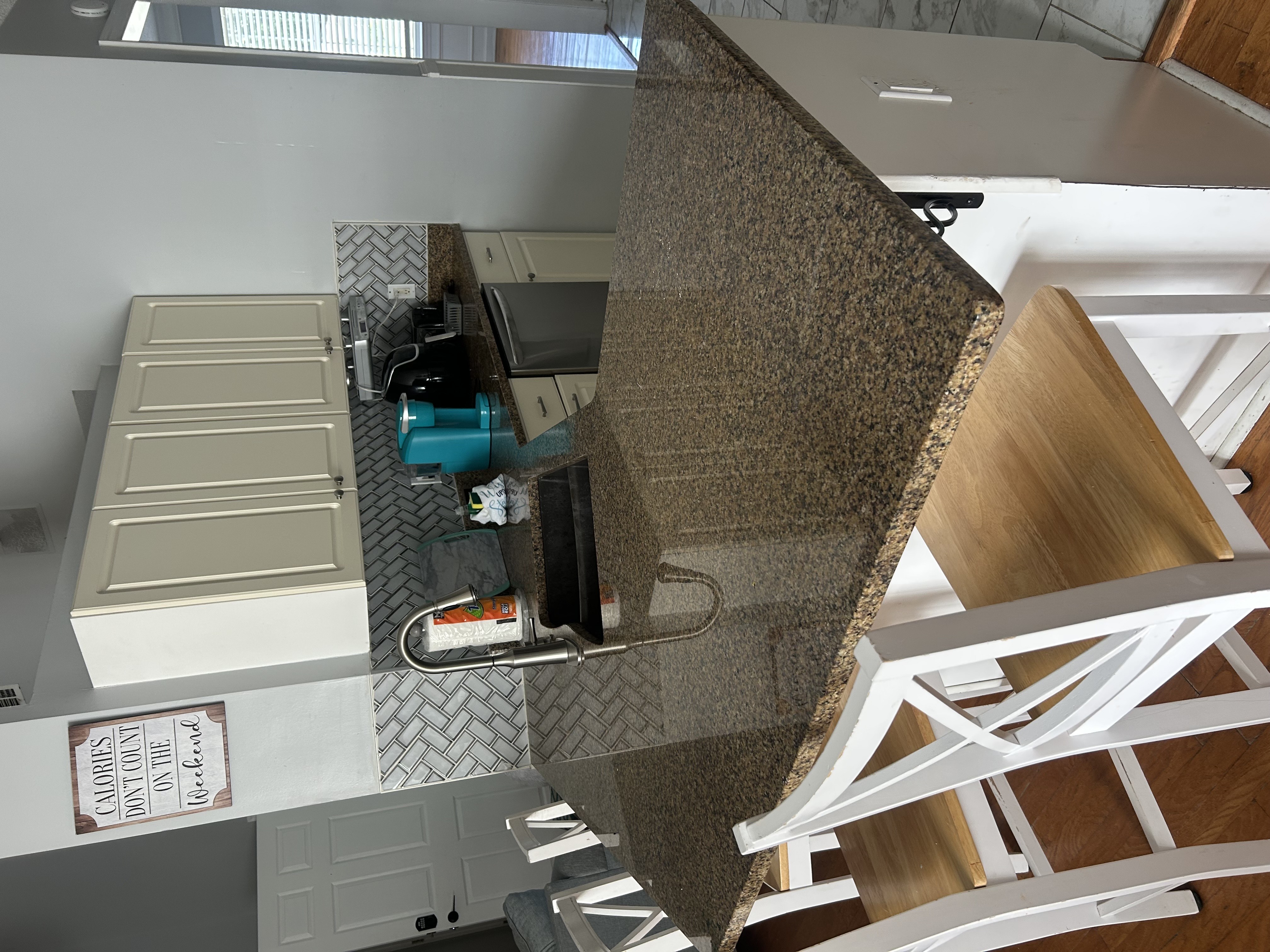 Savannah, Georgia, 31410, United States, 6 Bedrooms Bedrooms, ,3 BathroomsBathrooms,Residential,For Sale,1987064