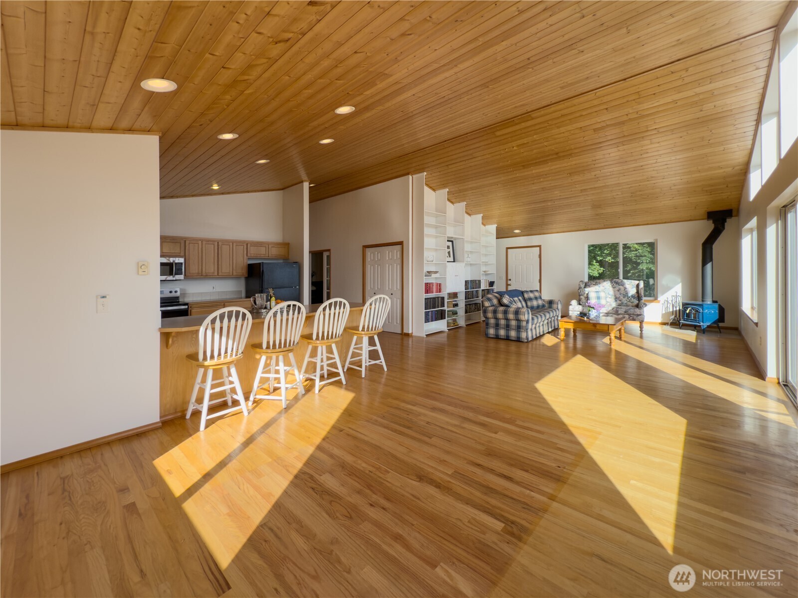 Hat Island, Washington, 98206, United States, 2 Bedrooms Bedrooms, ,2 BathroomsBathrooms,Residential,For Sale,1975923