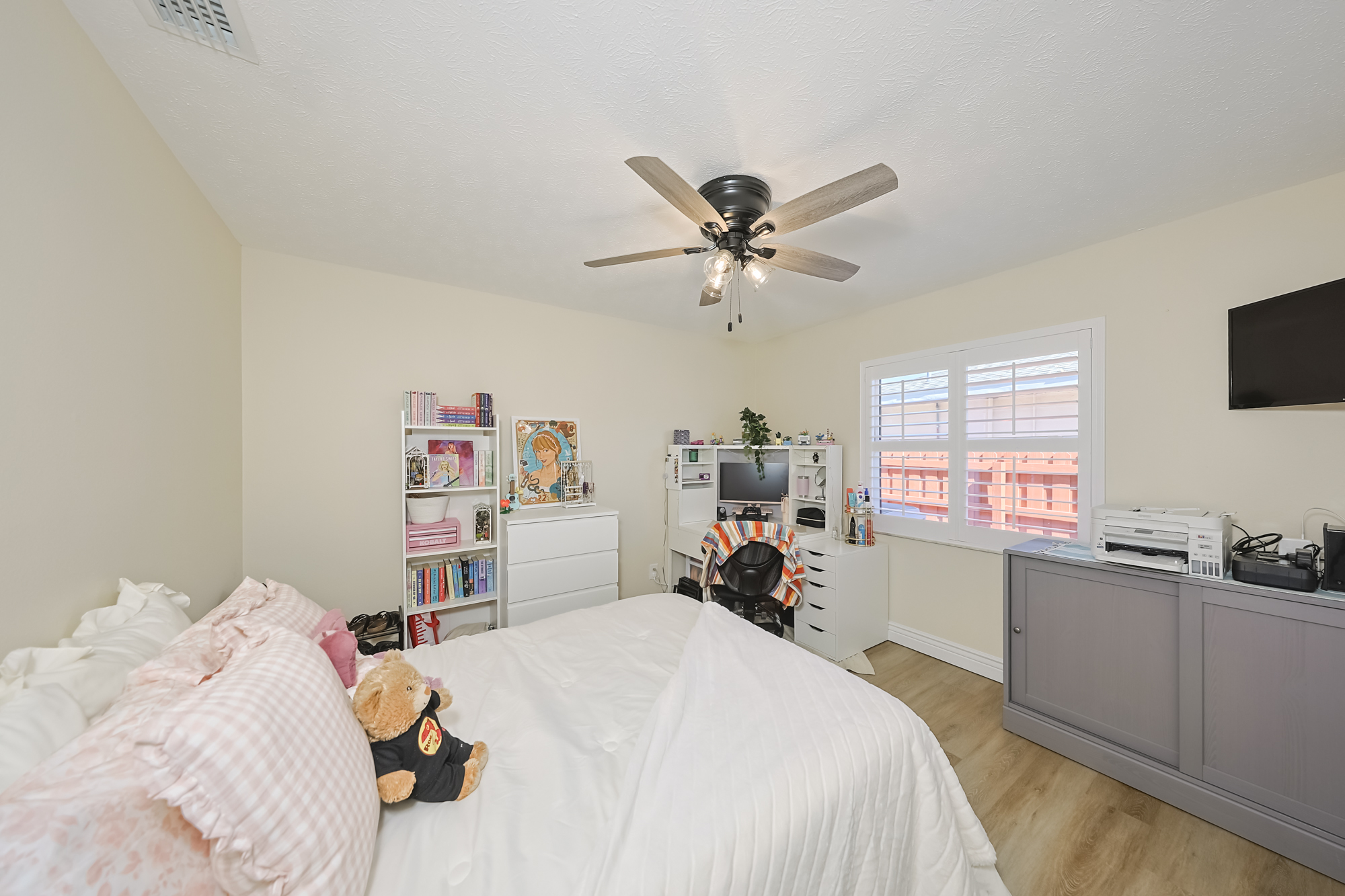 Apollo Beach, Florida, 33572, United States, 4 Bedrooms Bedrooms, ,2 BathroomsBathrooms,Residential,For Sale,1992760