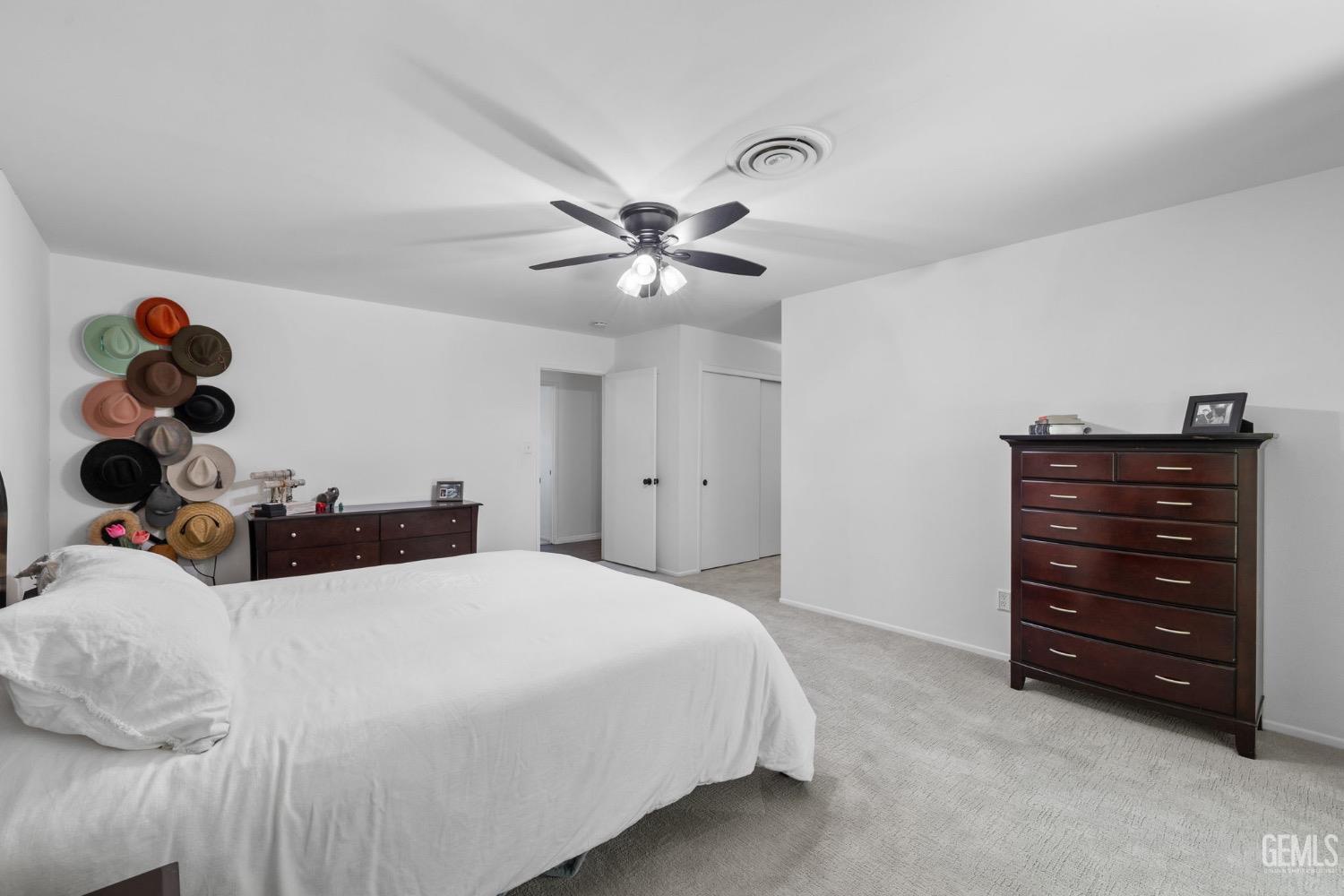 Bakersfield, California, 93301, United States, 3 Bedrooms Bedrooms, ,3 BathroomsBathrooms,Residential,For Sale,1998279