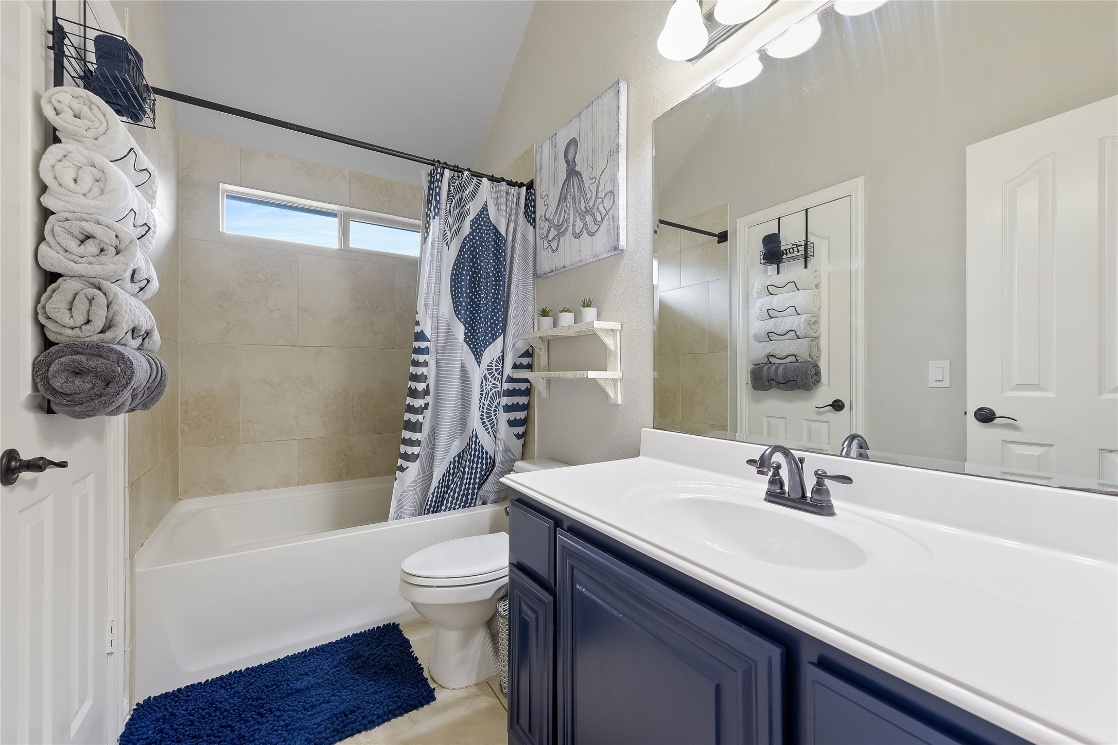 Burleson, Texas, 76028, United States, 4 Bedrooms Bedrooms, ,4 BathroomsBathrooms,Residential,For Sale,1874251