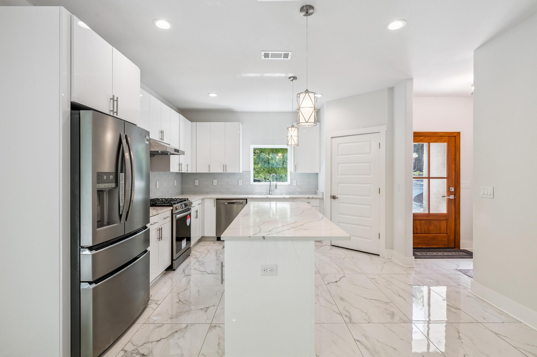 Niceville, Florida, 32578, United States, 5 Bedrooms Bedrooms, ,4 BathroomsBathrooms,Residential,For Sale,1942712