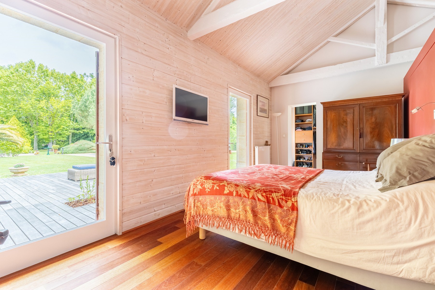  BORDEAUX 15MN - MAGNIFICENT HOUSE - LANDSCAPED 3000SQ.M PARK - 4 BEDROOMS - SWI… - 物件實景