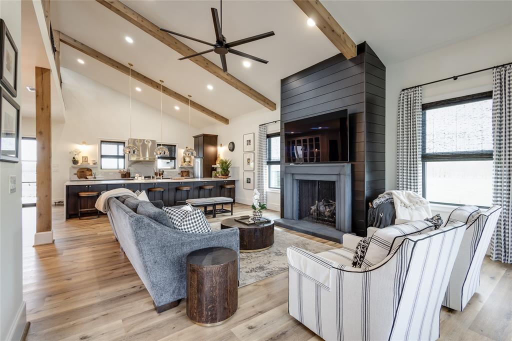Royse City, Texas, 75189, United States, 4 Bedrooms Bedrooms, ,7 BathroomsBathrooms,Residential,For Sale,1941788