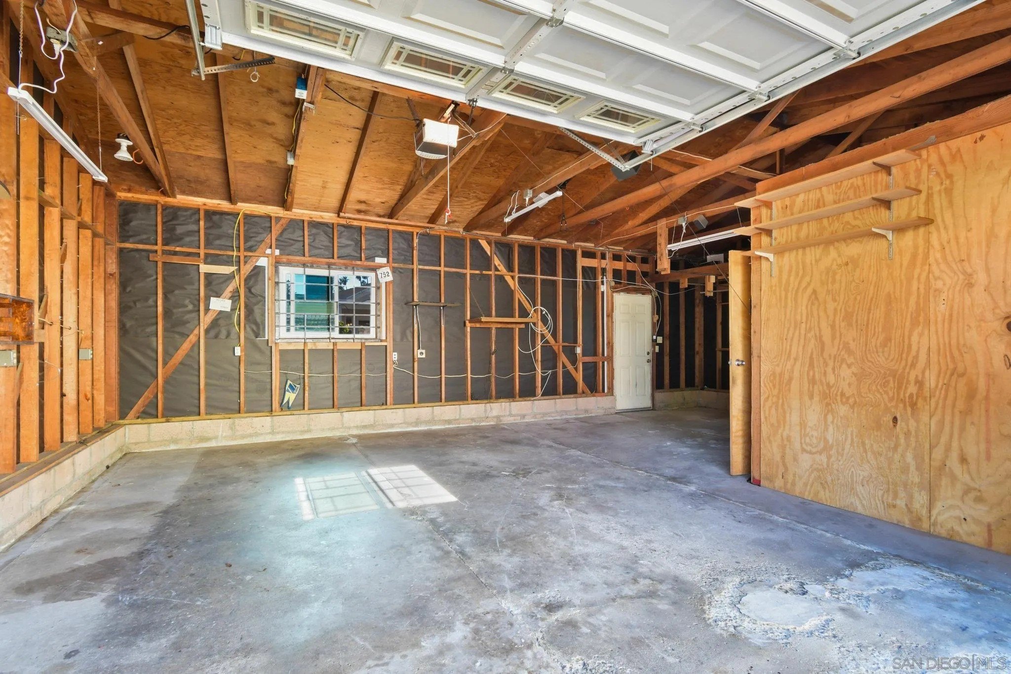 San Diego, California, 92107, United States, 3 Bedrooms Bedrooms, ,2 BathroomsBathrooms,Residential,For Sale,1988233