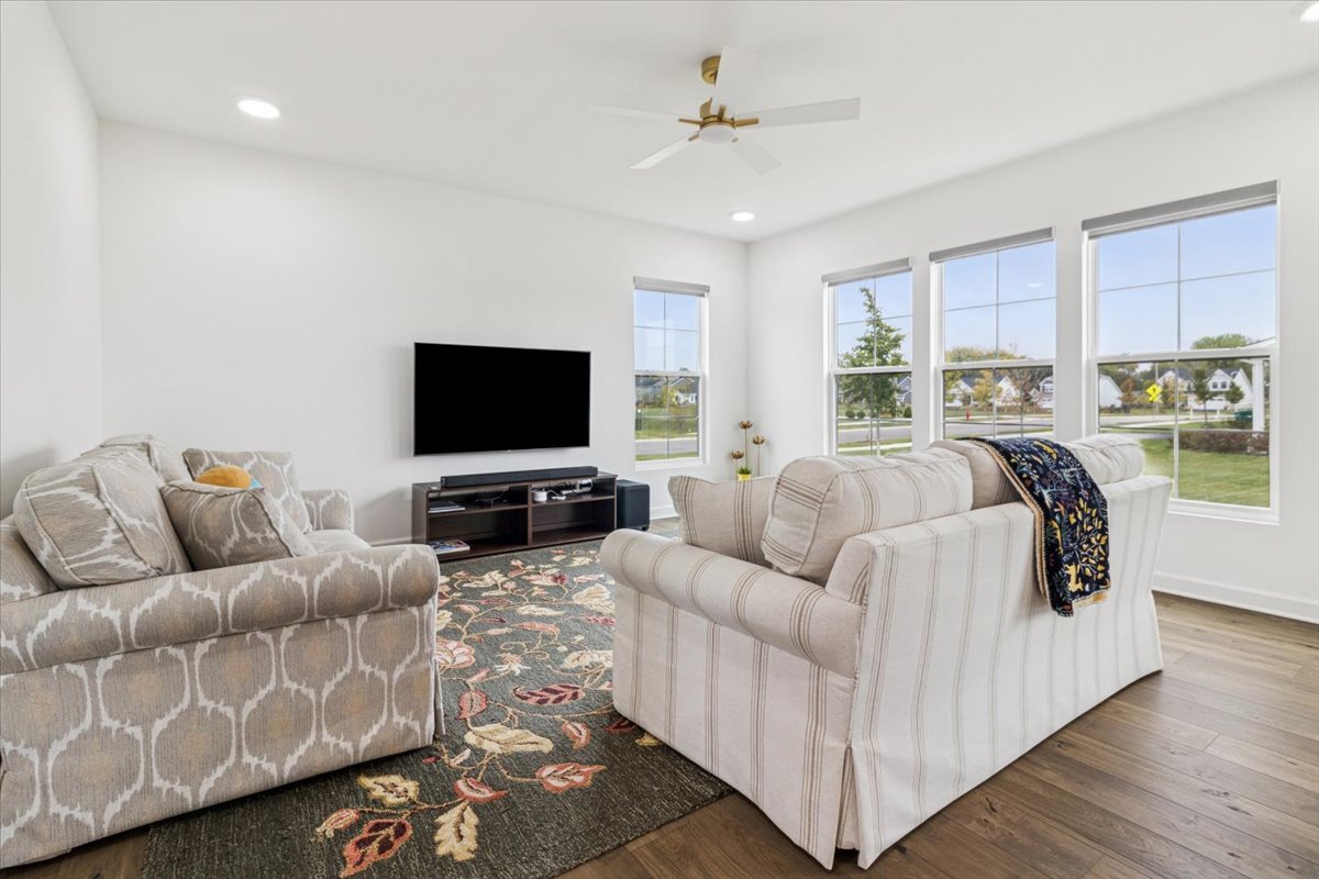 Plainfield, Illinois, 60544, United States, 3 Bedrooms Bedrooms, ,3 BathroomsBathrooms,Residential,For Sale,1967052