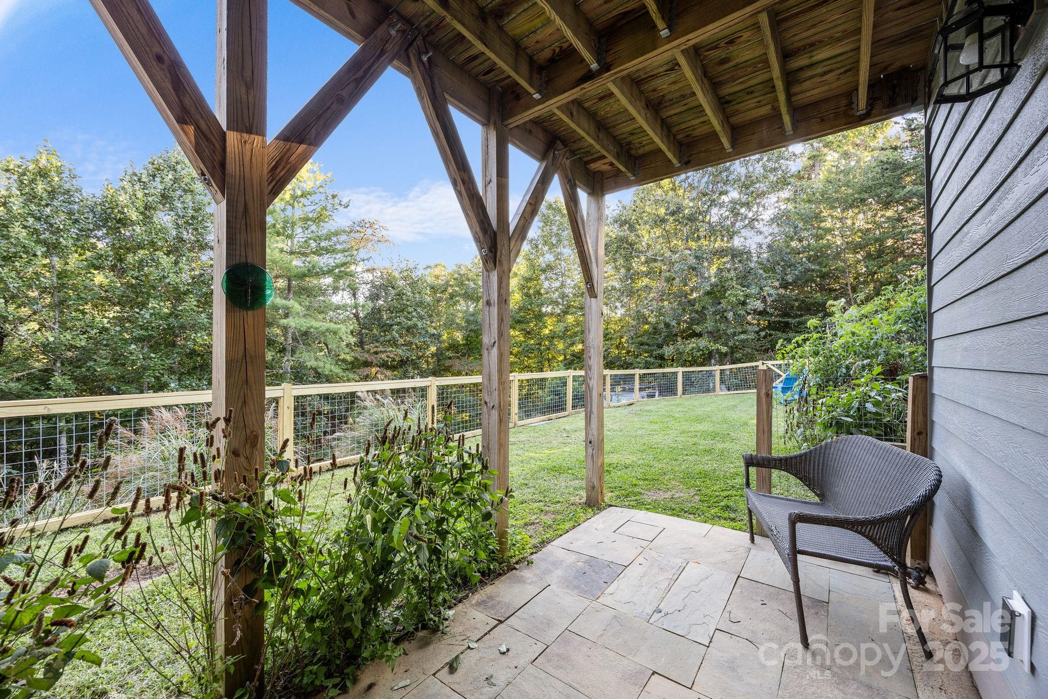 Weaverville, North Carolina, 28787, United States, 4 Bedrooms Bedrooms, ,4 BathroomsBathrooms,Residential,For Sale,1947995