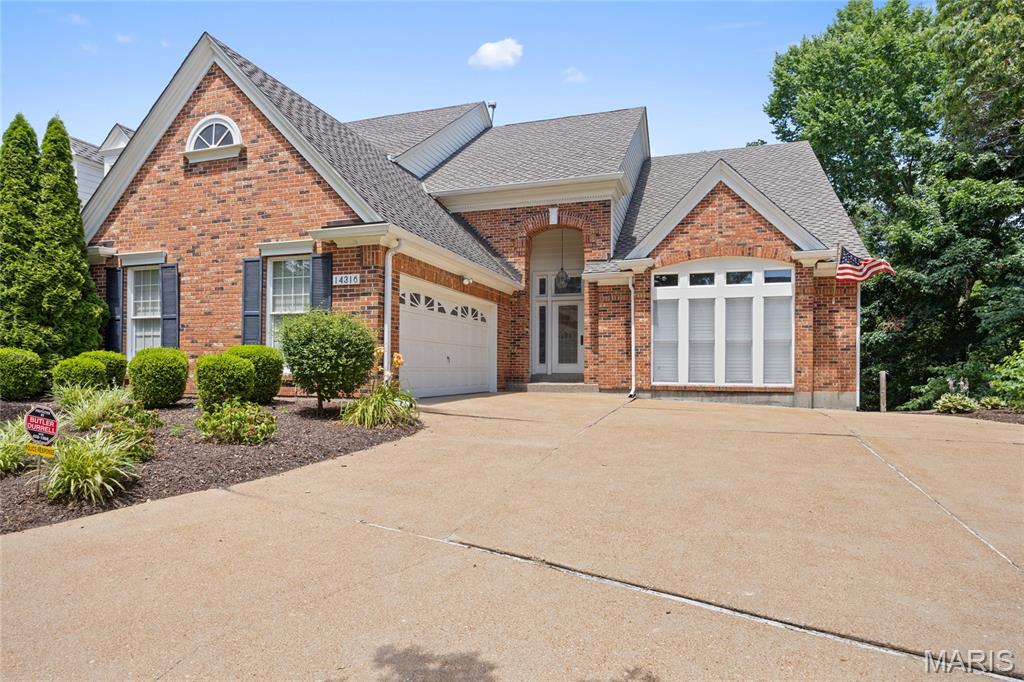 Chesterfield, Missouri, 63017, United States, 3 Bedrooms Bedrooms, ,4 BathroomsBathrooms,Residential,For Sale,1890003