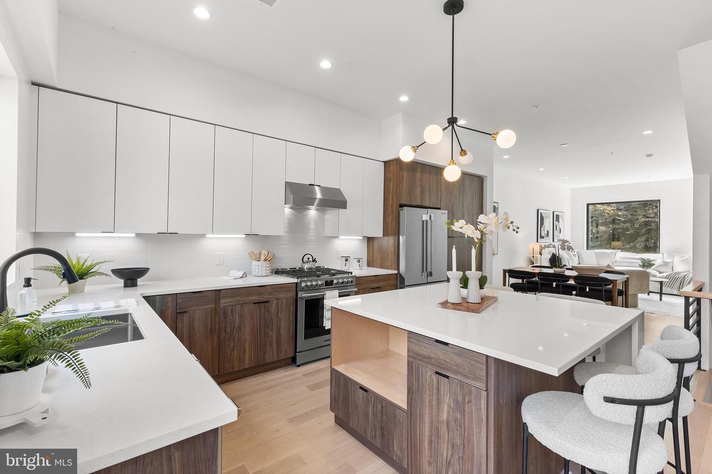 Philadelphia, Pennsylvania, 19128, United States, 4 Bedrooms Bedrooms, ,4 BathroomsBathrooms,Residential,For Sale,1898487