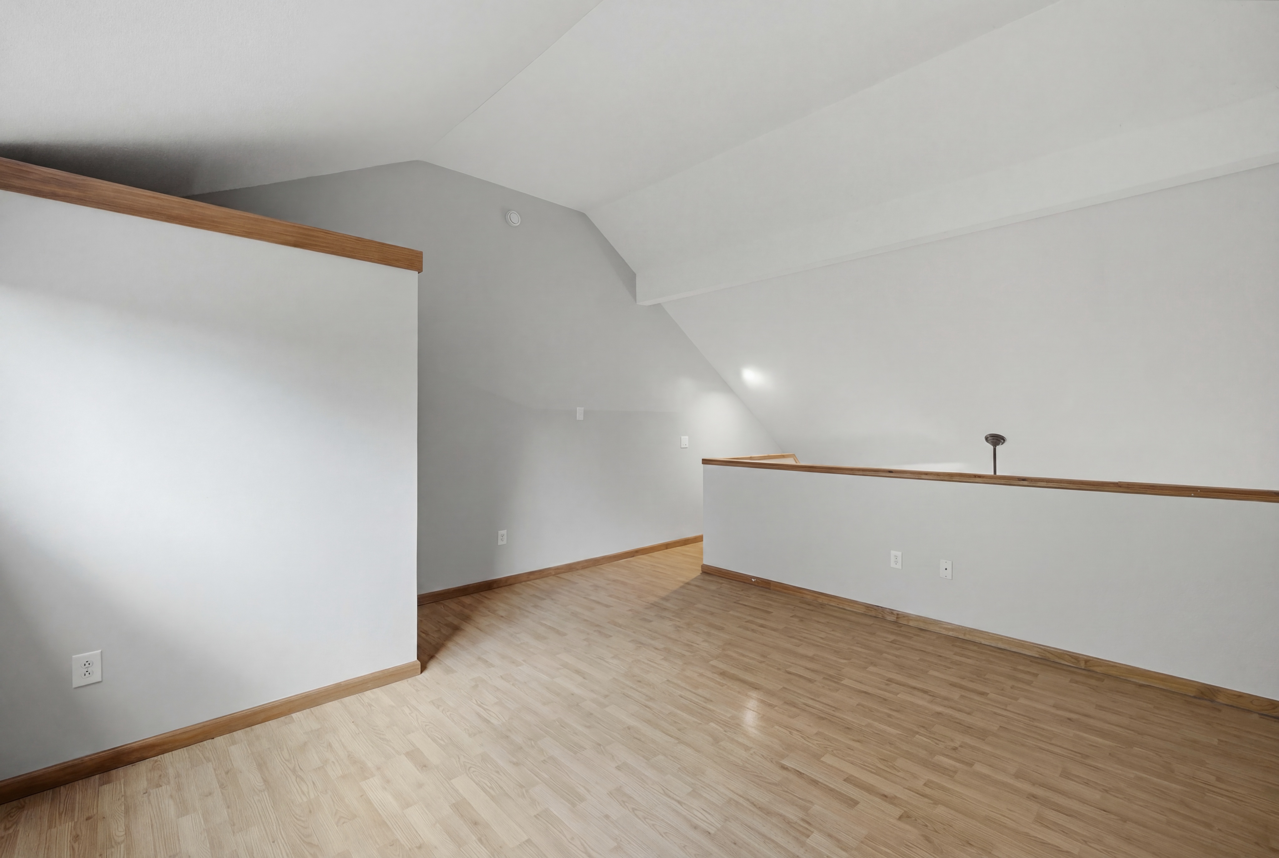  Your move-in ready Woodgate townhouse awaits - 物件實景