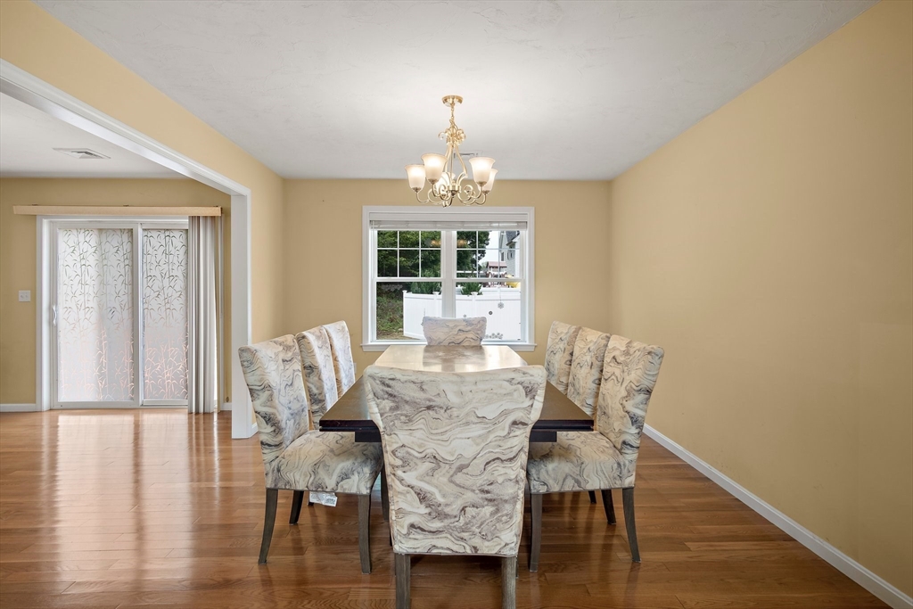 Rockland, Massachusetts, 02370, United States, 4 Bedrooms Bedrooms, ,3 BathroomsBathrooms,Residential,For Sale,1898711